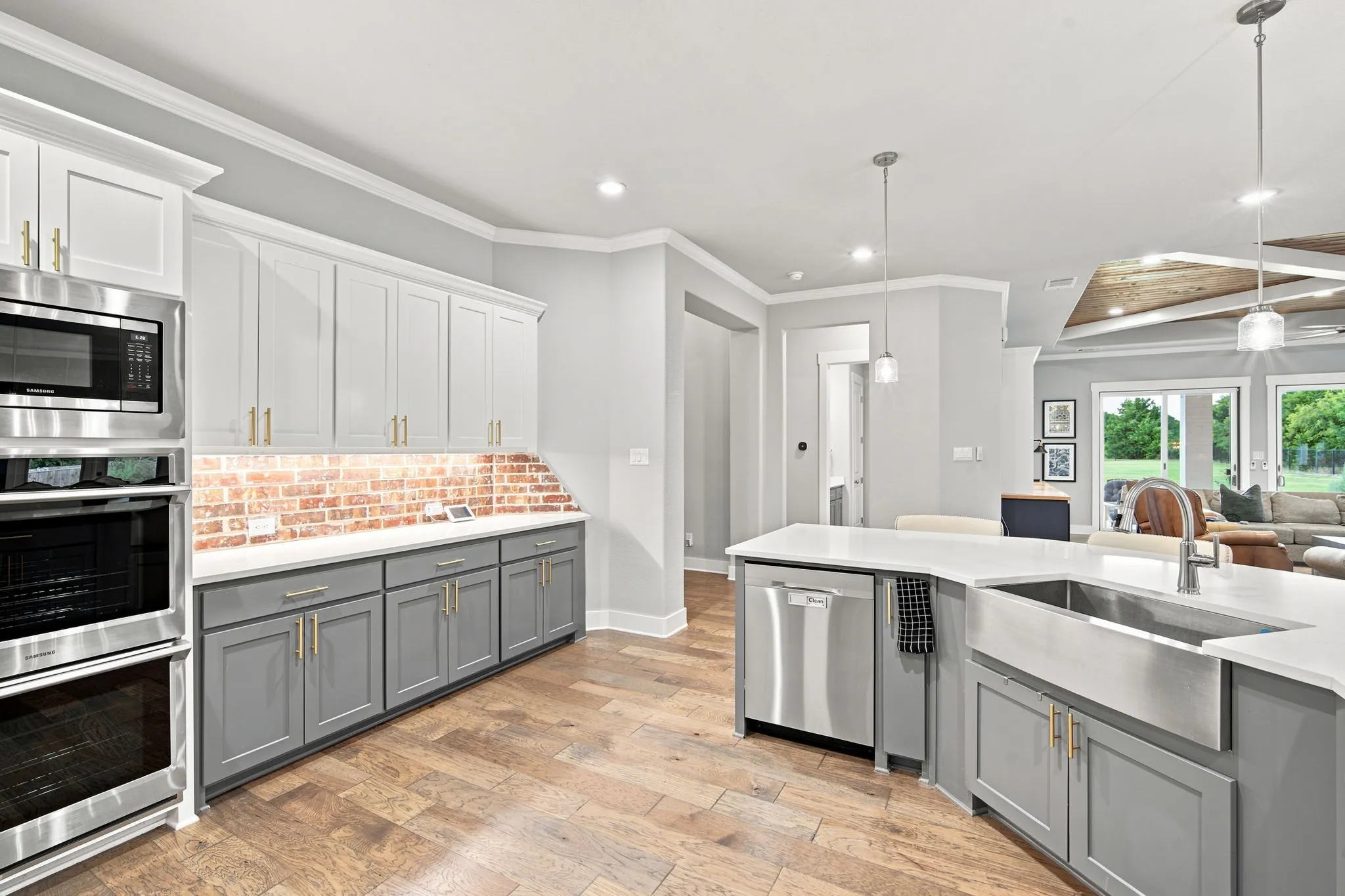 Huge Chief 's kitchen perfect for entertaining