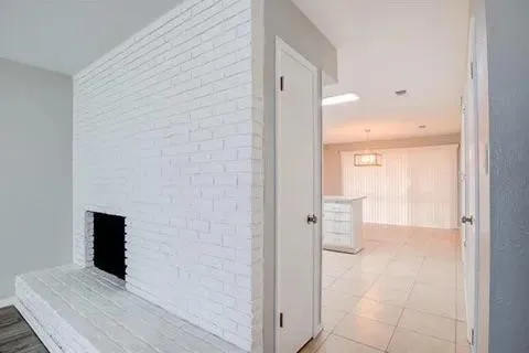 Duplex For Sale in Tarrant County , 8230 El Retiro Road, Fort Worth, Texas 76116, 6 Bedroom, 4 Bathroom, Garage spaces, 0 Sqft, built in 1975, mls#21323103, Real Estate Agent in Fort Worth, Homes For Sale in Tarrant county, Homes For Sale in Fort Worth, Realtor in Fort Worth Texas, Real Estate Brokerage Independent Realty Texas, Luminita Cordes Realtor