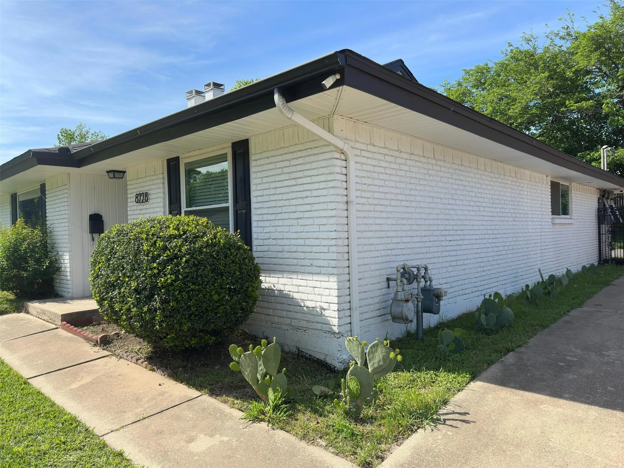Duplex For Sale in Tarrant County , 8230 El Retiro Road, Fort Worth, Texas 76116, 6 Bedroom, 4 Bathroom, Garage spaces, 0 Sqft, built in 1975, mls#21323103, Real Estate Agent in Fort Worth, Homes For Sale in Tarrant county, Homes For Sale in Fort Worth, Realtor in Fort Worth Texas, Real Estate Brokerage Independent Realty Texas, Luminita Cordes Realtor