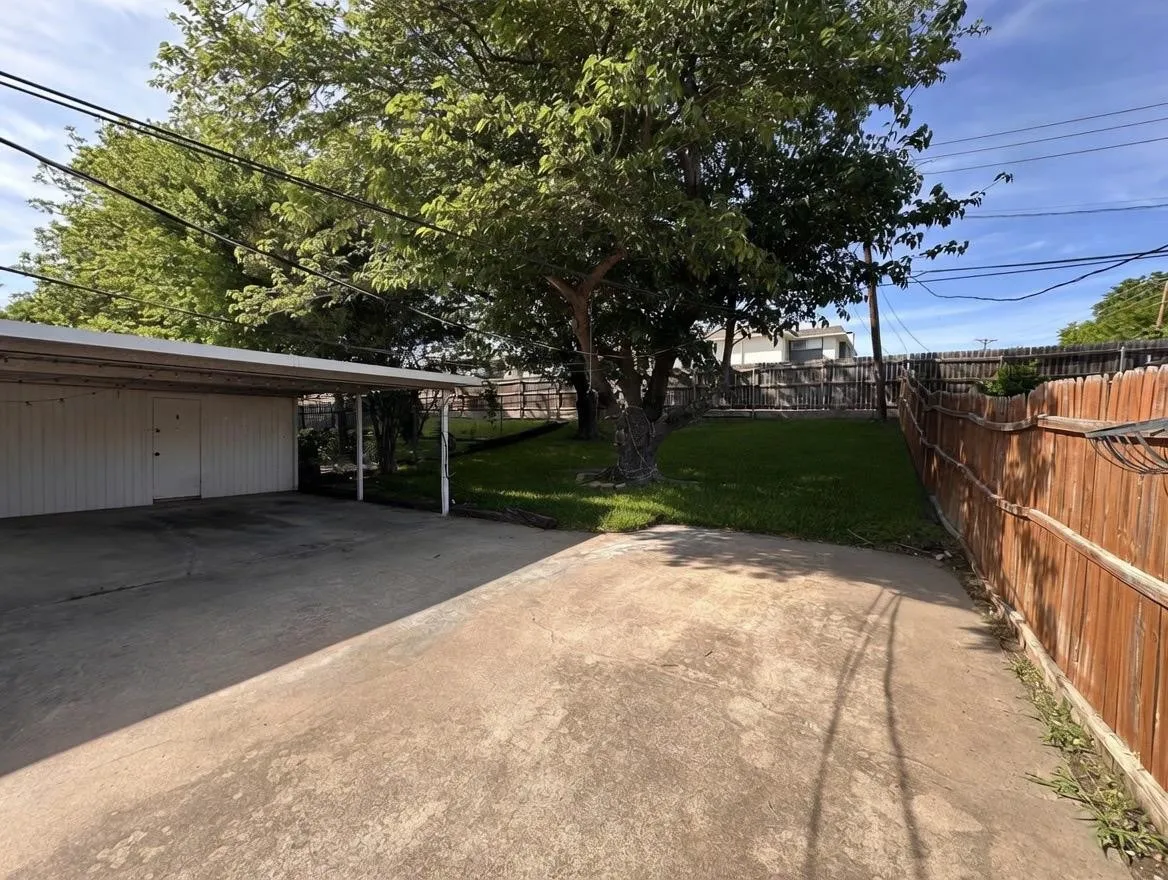 Duplex For Sale in Tarrant County , 8230 El Retiro Road, Fort Worth, Texas 76116, 6 Bedroom, 4 Bathroom, Garage spaces, 0 Sqft, built in 1975, mls#21323103, Real Estate Agent in Fort Worth, Homes For Sale in Tarrant county, Homes For Sale in Fort Worth, Realtor in Fort Worth Texas, Real Estate Brokerage Independent Realty Texas, Luminita Cordes Realtor