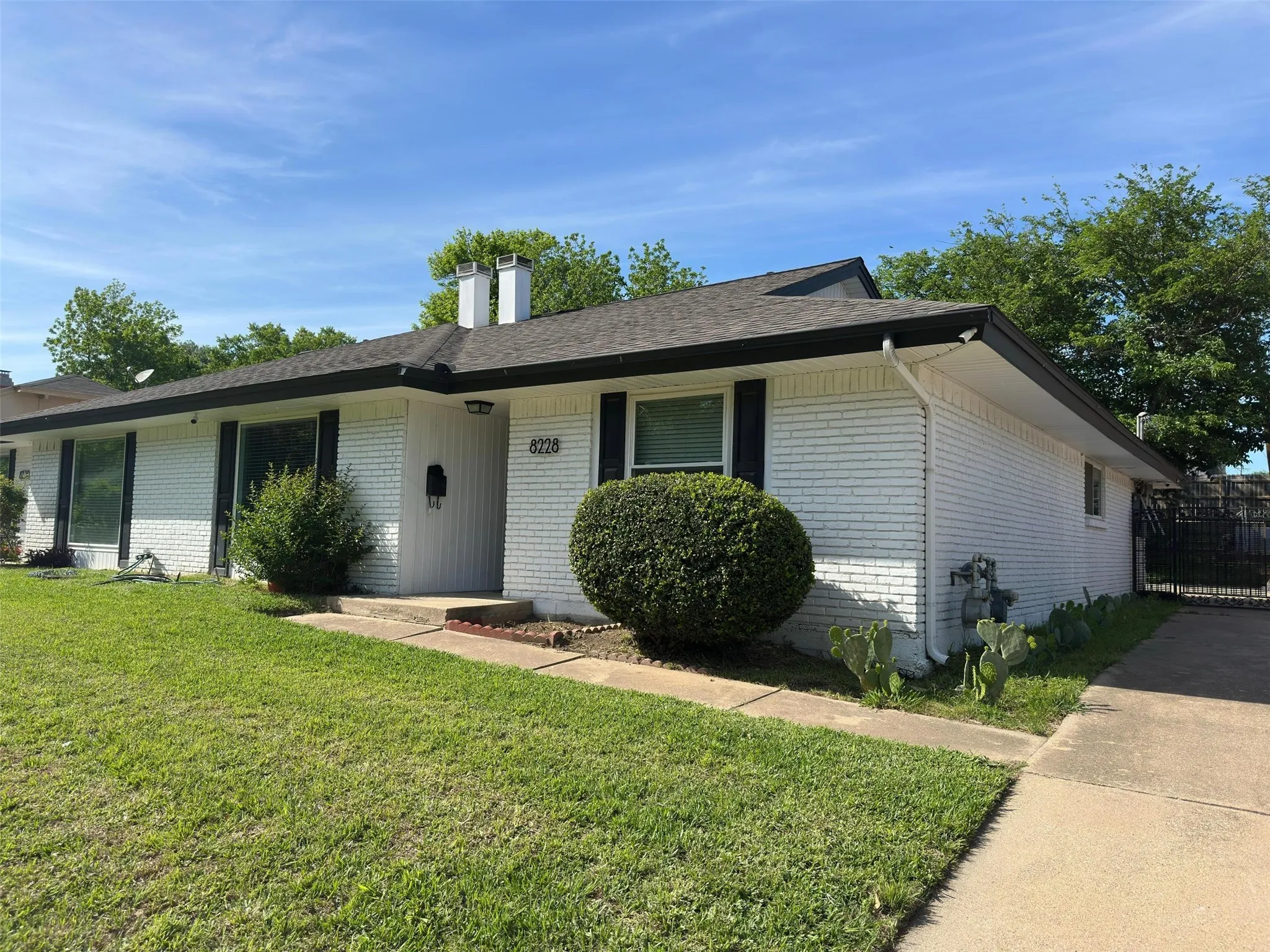 Duplex For Sale in Tarrant County , 8230 El Retiro Road, Fort Worth, Texas 76116, 6 Bedroom, 4 Bathroom, Garage spaces, 0 Sqft, built in 1975, mls#21323103, Real Estate Agent in Fort Worth, Homes For Sale in Tarrant county, Homes For Sale in Fort Worth, Realtor in Fort Worth Texas, Real Estate Brokerage Independent Realty Texas, Luminita Cordes Realtor