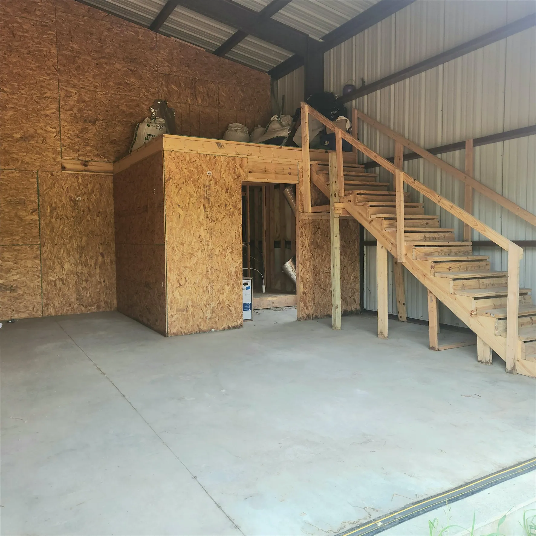 Single Family Residence For Sale in Hunt County , 1510 FM 2649, Lone Oak, Texas 75453, 5 Bedroom, 3 Bathroom, 4 Garage spaces, 3,425 Sqft, built in 2024, mls#21323104, Real Estate Agent in Lone Oak, Homes For Sale in Hunt county, Homes For Sale in Lone Oak, Realtor in Lone Oak Texas, Real Estate Brokerage Independent Realty Texas, Luminita Cordes Realtor