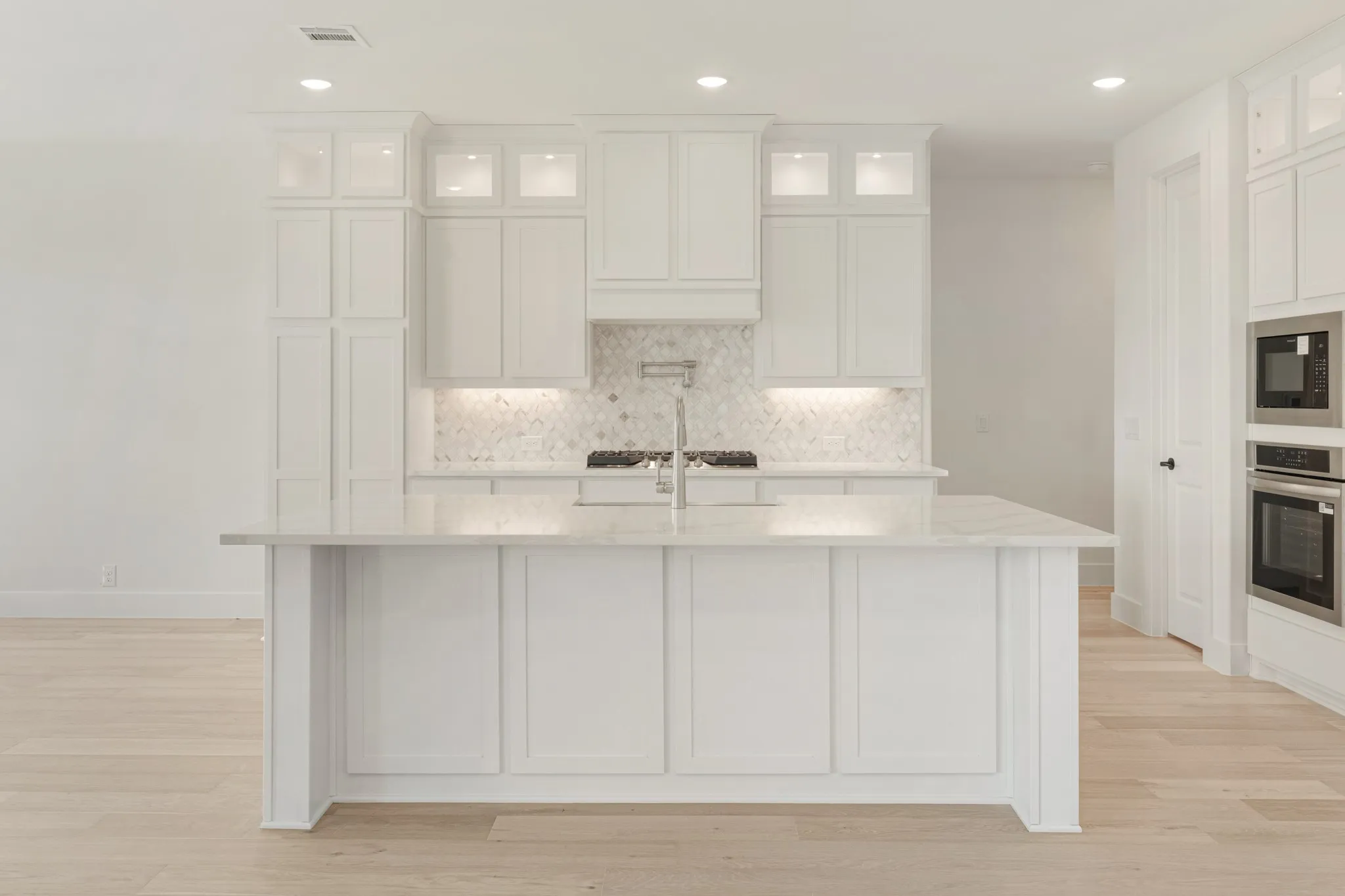 Single Family Residence For Sale in Denton County , 4112 Miscellany Lane, Celina, Texas 75078, 5 Bedroom, 4 Bathroom, 2 Garage spaces, 3,696 Sqft, built in 2026, mls#21323116, Real Estate Agent in Celina, Homes For Sale in Denton county, Homes For Sale in Celina, Realtor in Celina Texas, Real Estate Brokerage Independent Realty Texas, Luminita Cordes Realtor