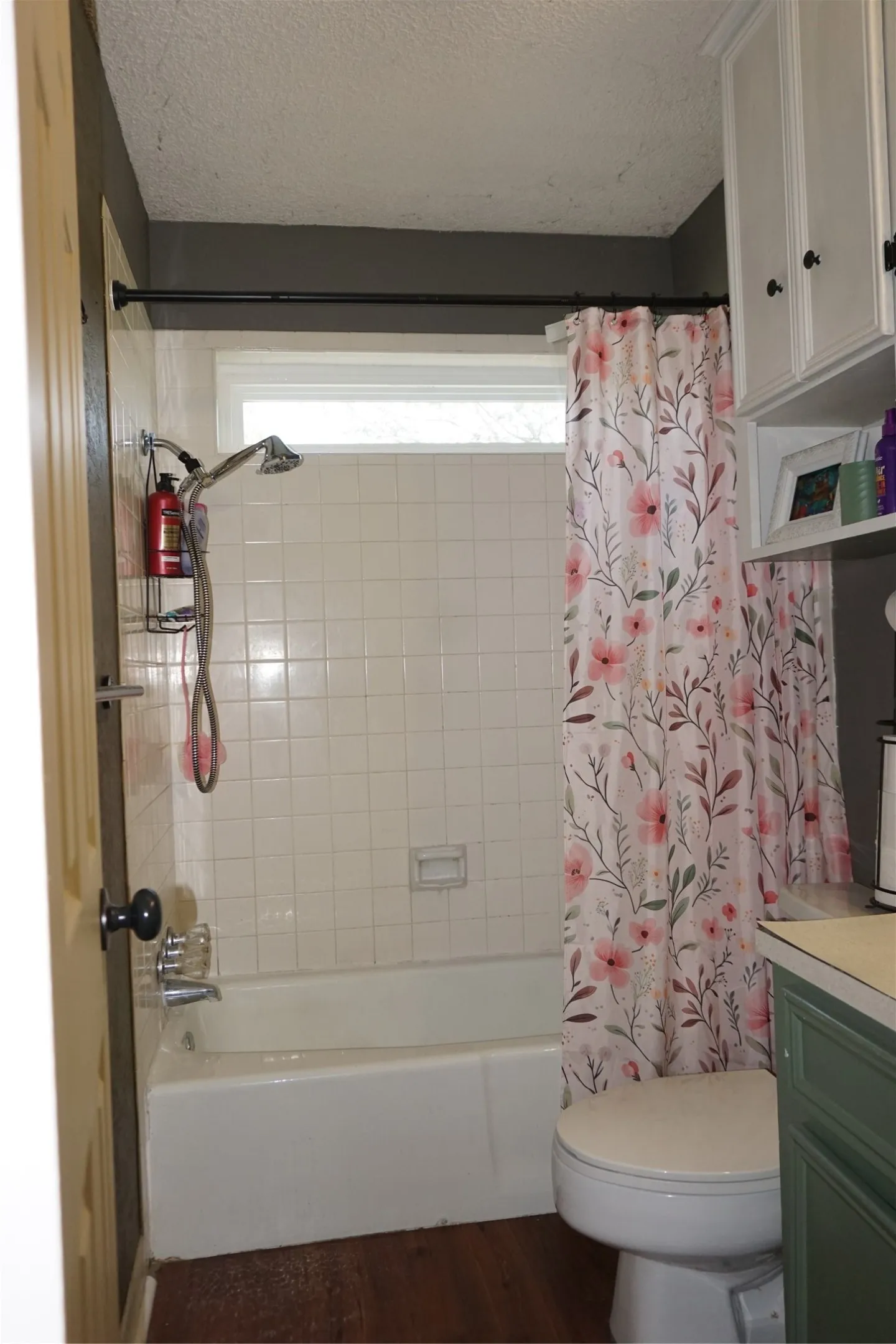 Single Family Residence For Sale in Kaufman County , 10808 Jeanell Drive, Kemp, Texas 75143, 3 Bedroom, 2 Bathroom, 2 Garage spaces, 1,446 Sqft, built in 1978, mls#21323118, Real Estate Agent in Kemp, Homes For Sale in Kaufman county, Homes For Sale in Kemp, Realtor in Kemp Texas, Real Estate Brokerage Independent Realty Texas, Luminita Cordes Realtor