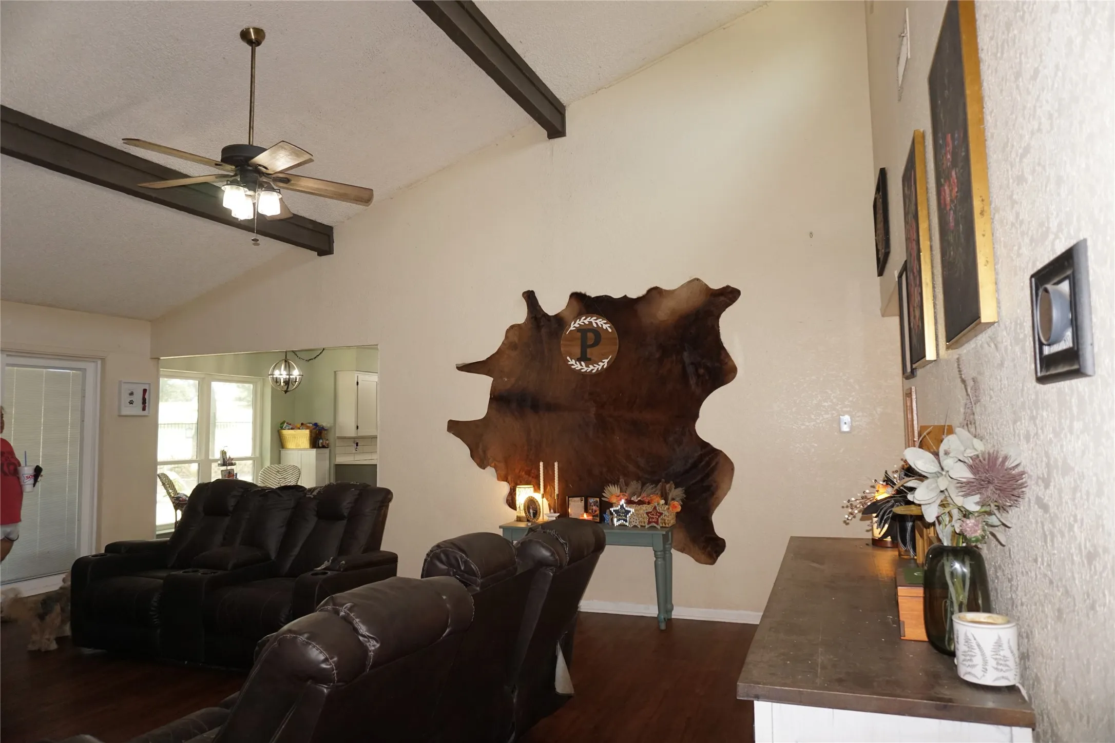 Single Family Residence For Sale in Kaufman County , 10808 Jeanell Drive, Kemp, Texas 75143, 3 Bedroom, 2 Bathroom, 2 Garage spaces, 1,446 Sqft, built in 1978, mls#21323118, Real Estate Agent in Kemp, Homes For Sale in Kaufman county, Homes For Sale in Kemp, Realtor in Kemp Texas, Real Estate Brokerage Independent Realty Texas, Luminita Cordes Realtor