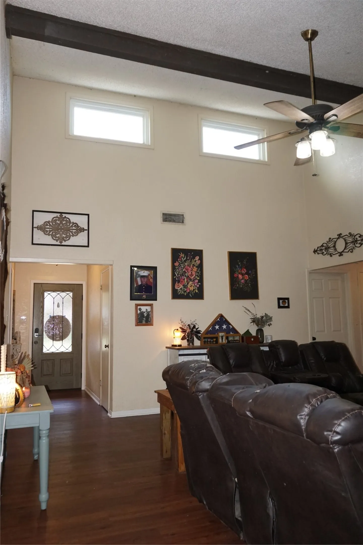 Single Family Residence For Sale in Kaufman County , 10808 Jeanell Drive, Kemp, Texas 75143, 3 Bedroom, 2 Bathroom, 2 Garage spaces, 1,446 Sqft, built in 1978, mls#21323118, Real Estate Agent in Kemp, Homes For Sale in Kaufman county, Homes For Sale in Kemp, Realtor in Kemp Texas, Real Estate Brokerage Independent Realty Texas, Luminita Cordes Realtor