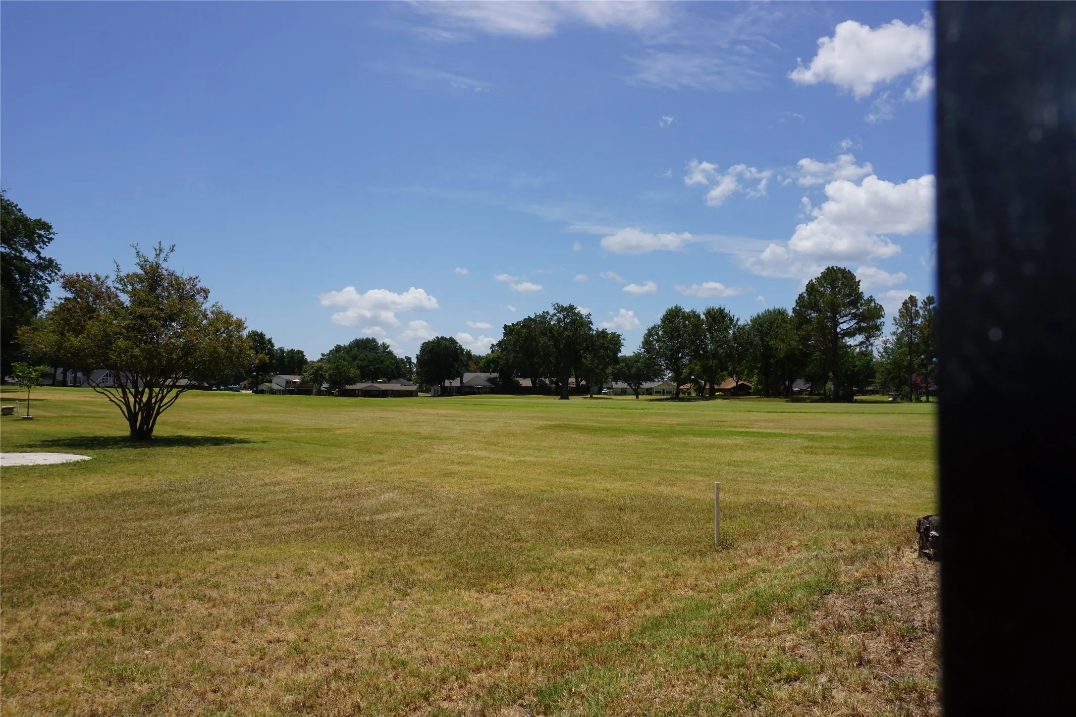 Single Family Residence For Sale in Kaufman County , 10808 Jeanell Drive, Kemp, Texas 75143, 3 Bedroom, 2 Bathroom, 2 Garage spaces, 1,446 Sqft, built in 1978, mls#21323118, Real Estate Agent in Kemp, Homes For Sale in Kaufman county, Homes For Sale in Kemp, Realtor in Kemp Texas, Real Estate Brokerage Independent Realty Texas, Luminita Cordes Realtor