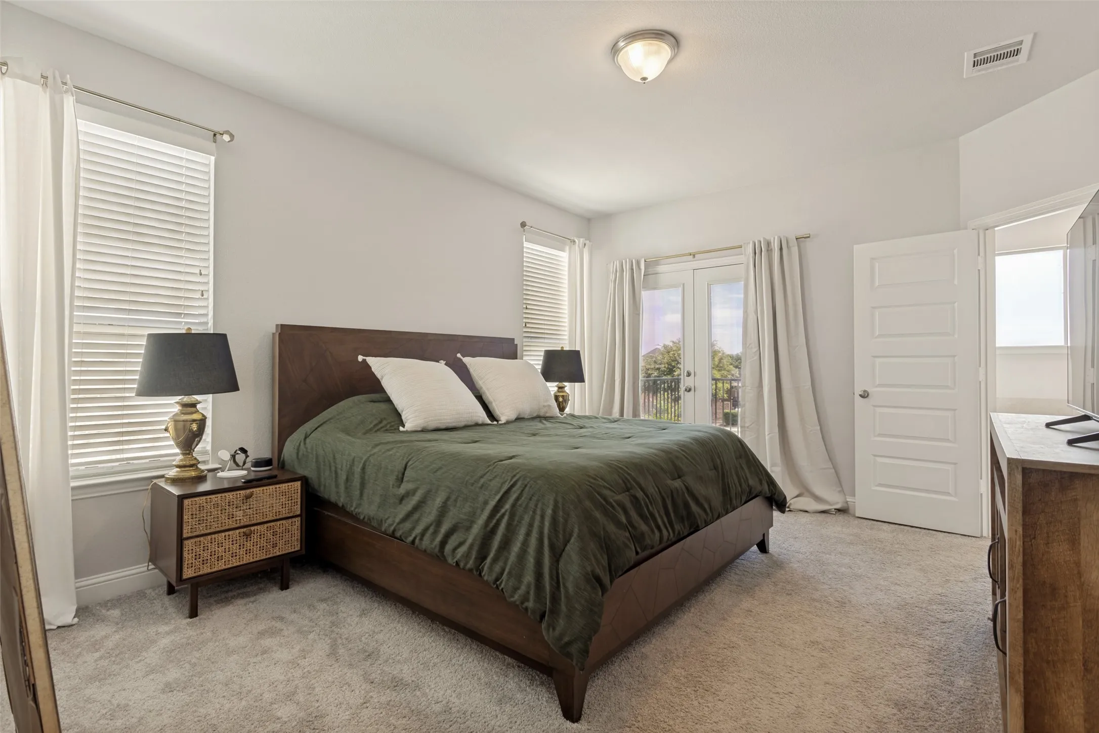 Single Family Residence For Sale in Dallas County , 5402 Depot Drive, Sachse, Texas 75048, 4 Bedroom, 3 Bathroom, 2 Garage spaces, 2,527 Sqft, built in 2022, mls#21322707, Real Estate Agent in Sachse, Homes For Sale in Dallas county, Homes For Sale in Sachse, Realtor in Sachse Texas, Real Estate Brokerage Independent Realty Texas, Luminita Cordes Realtor