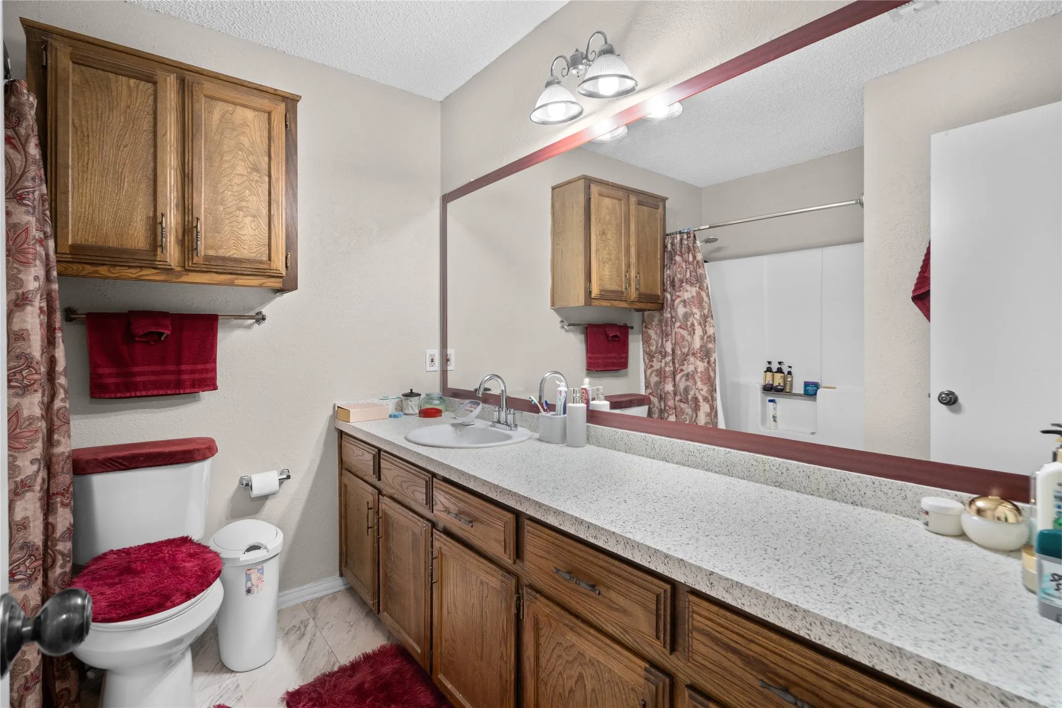 Townhouse For Sale in Dallas County , 139 Graystone Place, Duncanville, Texas 75137, 2 Bedrooms, 2 Bathrooms, Garage spaces, 1,024 Sqft, built in 1982, Price $195,000, mls#21322979, Real Estate Agent in Duncanville, Homes For Sale in Dallas county, Homes For Sale in Duncanville, Realtor in Duncanville Texas, Real Estate Brokerage Independent Realty Texas, Luminita Cordes Realtor