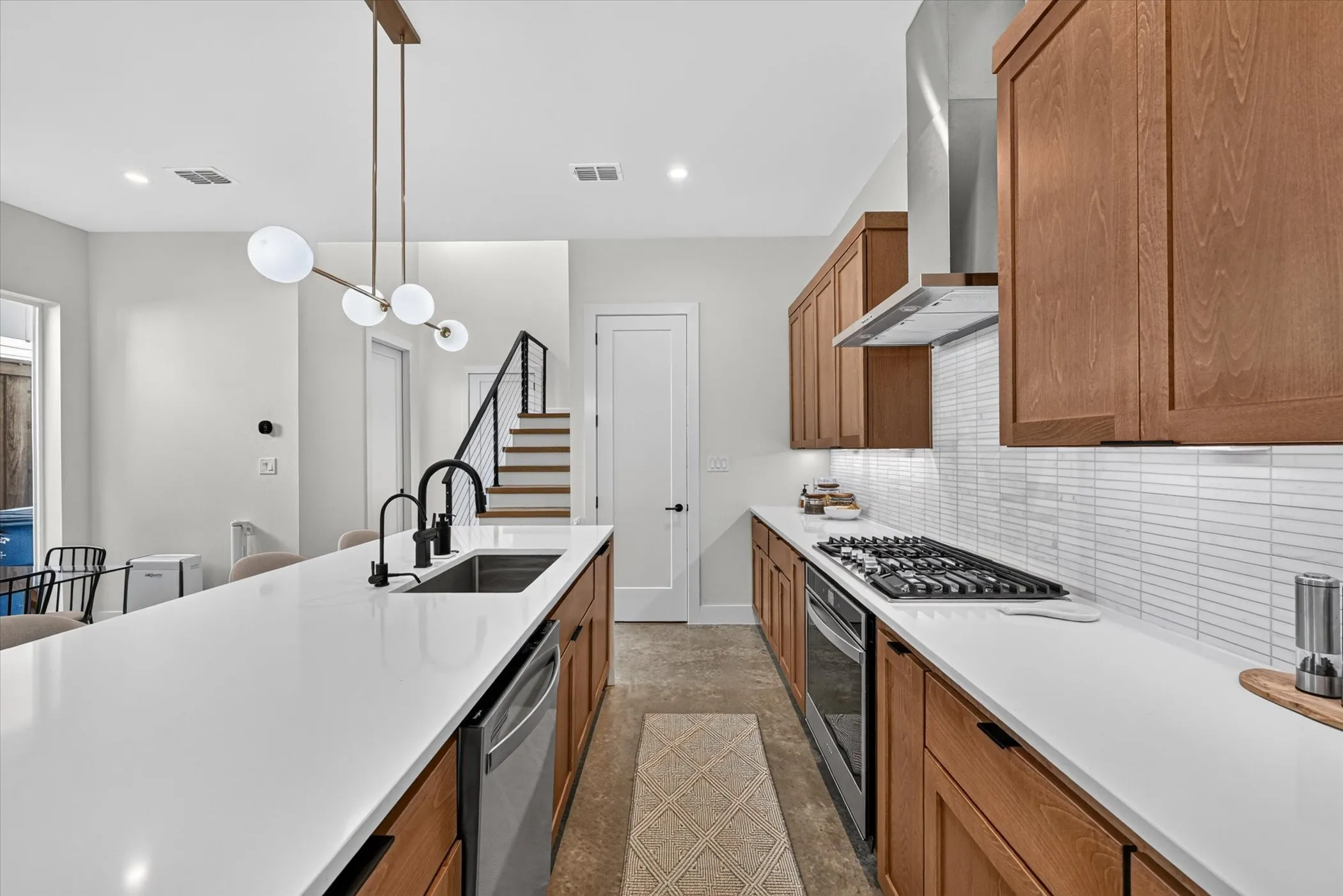 Single Family Residence For Sale in Dallas County , 5233 Terry Street, Dallas, Texas 75223, 3 Bedroom, 3 Bathroom, 2 Garage spaces, 2,166 Sqft, built in 2022, mls#21319100, Real Estate Agent in Dallas, Homes For Sale in Dallas county, Homes For Sale in Dallas, Realtor in Dallas Texas, Real Estate Brokerage Independent Realty Texas, Luminita Cordes Realtor