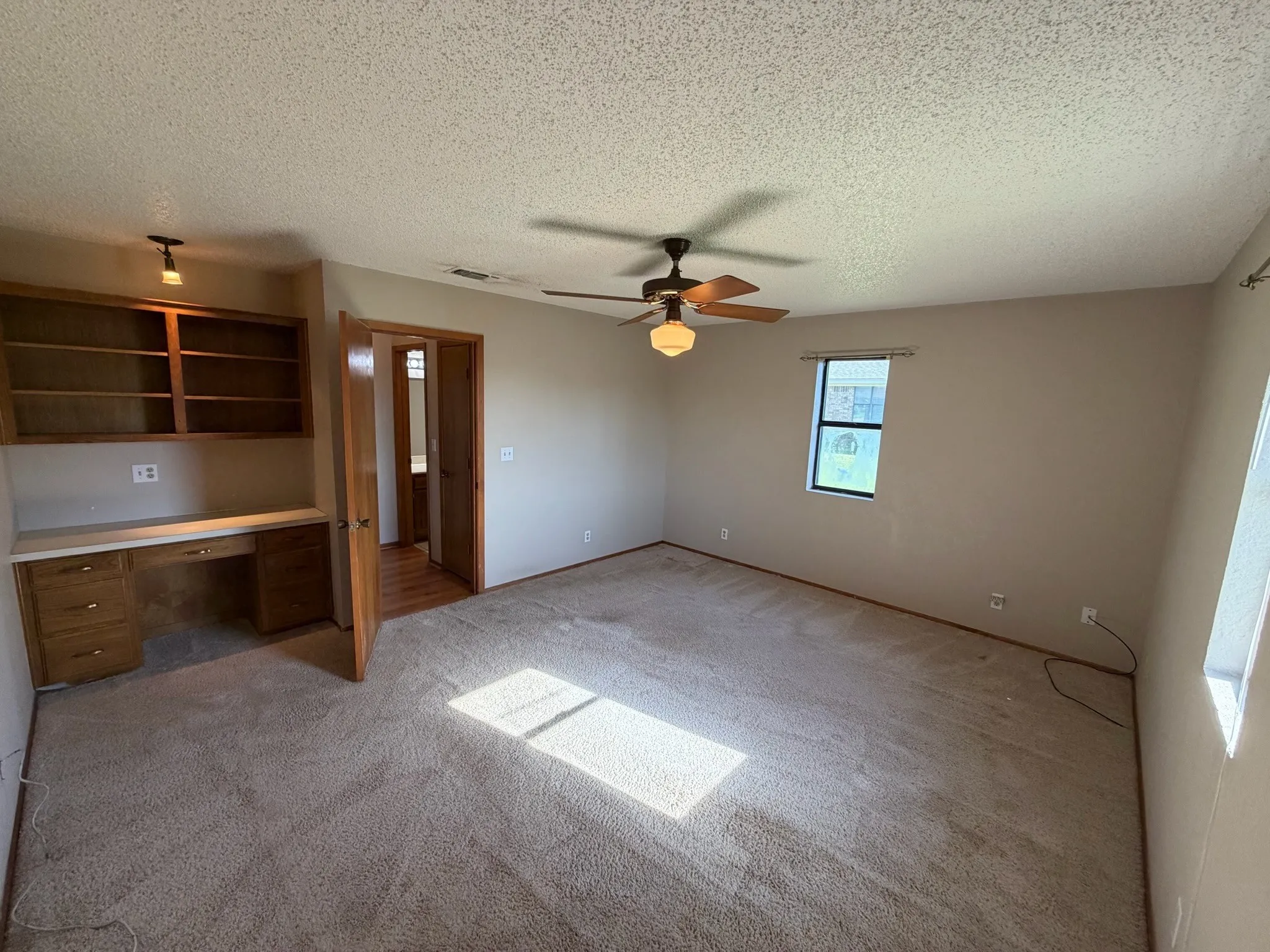 Single Family Residence For Sale in Eastland County , 804 Foxhollow Road, Eastland, Texas 76448, 3 Bedroom, 2 Bathroom, 3 Garage spaces, 1,726 Sqft, built in 1984, mls#21323146, Real Estate Agent in Eastland, Homes For Sale in Eastland county, Homes For Sale in Eastland, Realtor in Eastland Texas, Real Estate Brokerage Independent Realty Texas, Luminita Cordes Realtor