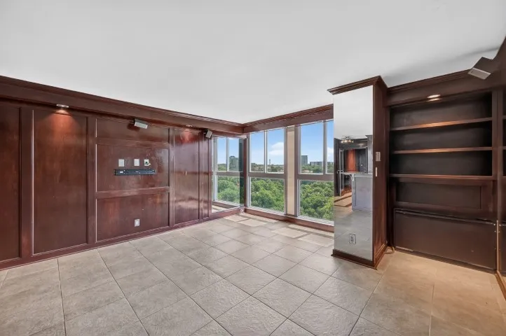 Condominium For Sale in Dallas County , 3883 Turtle Creek Boulevard 1005, Dallas, Texas 75219, 1 Bedroom, 1 Bathroom, 1 Garage spaces, 667 Sqft, built in 1963, mls#21317917, Real Estate Agent in Dallas, Homes For Sale in Dallas county, Homes For Sale in Dallas, Realtor in Dallas Texas, Real Estate Brokerage Independent Realty Texas, Luminita Cordes Realtor