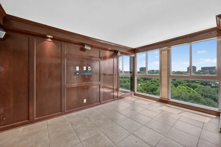 Condominium For Sale in Dallas County , 3883 Turtle Creek Boulevard 1005, Dallas, Texas 75219, 1 Bedroom, 1 Bathroom, 1 Garage spaces, 667 Sqft, built in 1963, mls#21317917, Real Estate Agent in Dallas, Homes For Sale in Dallas county, Homes For Sale in Dallas, Realtor in Dallas Texas, Real Estate Brokerage Independent Realty Texas, Luminita Cordes Realtor