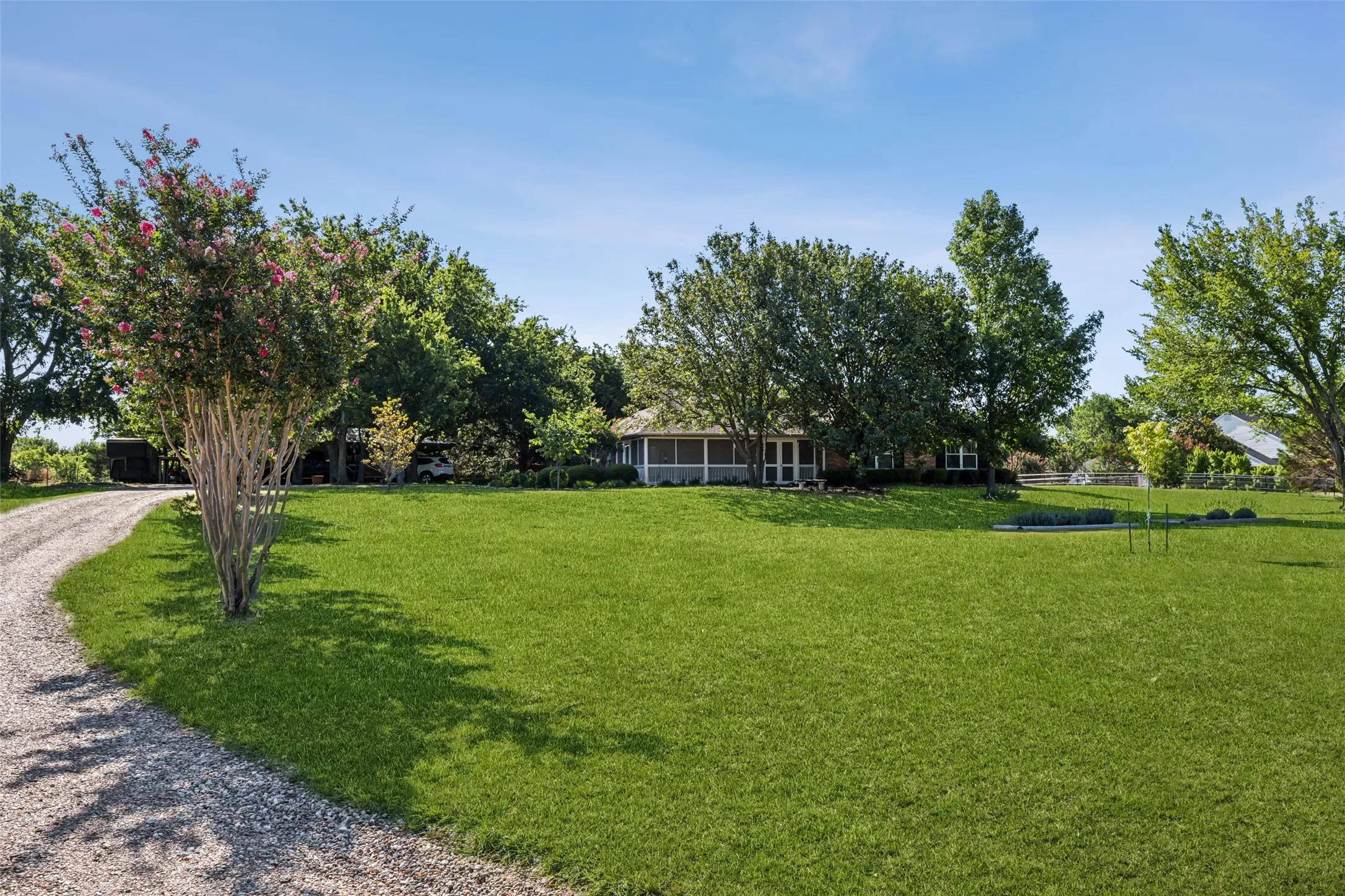 Single Family Residence For Sale in Collin County , 1980 Winningkoff Road, Lucas, Texas 75002, 3 Bedroom, 3 Bathroom, Garage spaces, 1,967 Sqft, built in 1991, mls#21323081, Real Estate Agent in Lucas, Homes For Sale in Collin county, Homes For Sale in Lucas, Realtor in Lucas Texas, Real Estate Brokerage Independent Realty Texas, Luminita Cordes Realtor