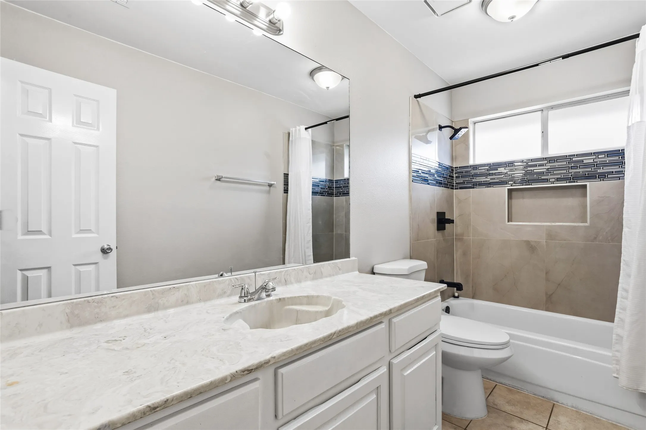 Single Family Residence For Sale in Tarrant County , 6308 S Chesterfield Drive, Fort Worth, Texas 76179, 3 Bedroom, 2 Bathroom, 2 Garage spaces, 1,522 Sqft, built in 1987, mls#21323141, Real Estate Agent in Fort Worth, Homes For Sale in Tarrant county, Homes For Sale in Fort Worth, Realtor in Fort Worth Texas, Real Estate Brokerage Independent Realty Texas, Luminita Cordes Realtor