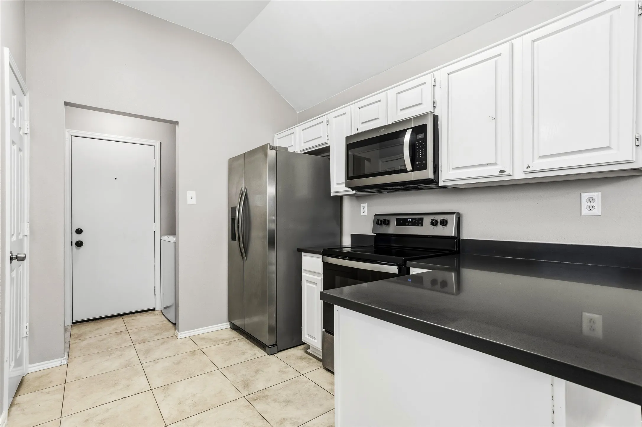 Single Family Residence For Sale in Tarrant County , 6308 S Chesterfield Drive, Fort Worth, Texas 76179, 3 Bedroom, 2 Bathroom, 2 Garage spaces, 1,522 Sqft, built in 1987, mls#21323141, Real Estate Agent in Fort Worth, Homes For Sale in Tarrant county, Homes For Sale in Fort Worth, Realtor in Fort Worth Texas, Real Estate Brokerage Independent Realty Texas, Luminita Cordes Realtor