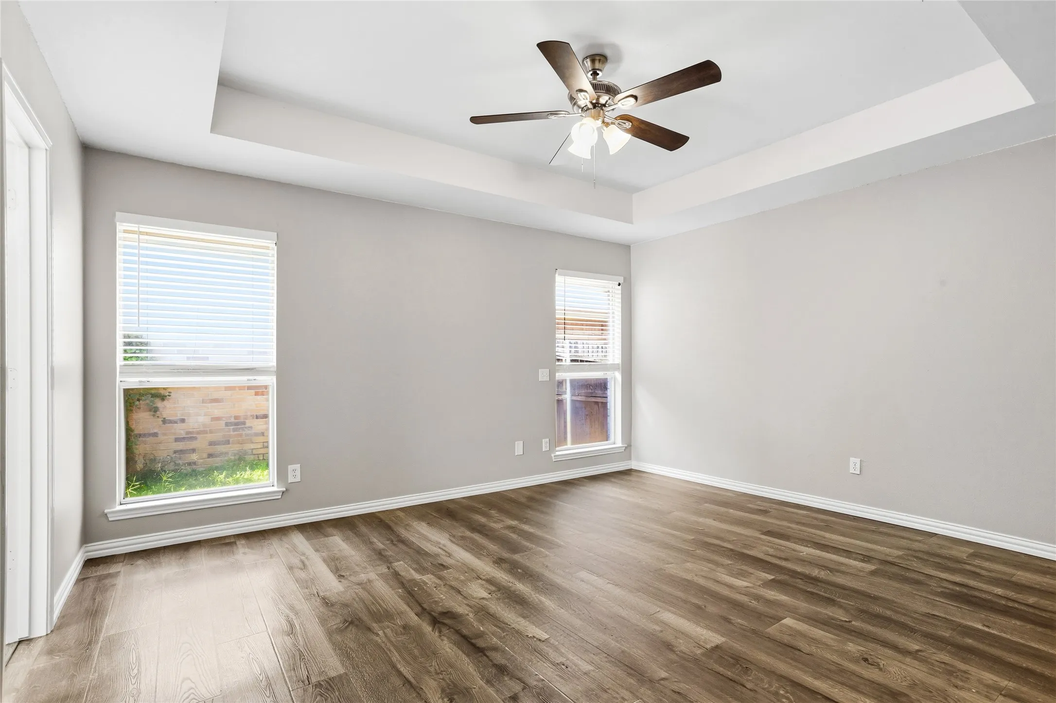 Single Family Residence For Sale in Tarrant County , 6308 S Chesterfield Drive, Fort Worth, Texas 76179, 3 Bedroom, 2 Bathroom, 2 Garage spaces, 1,522 Sqft, built in 1987, mls#21323141, Real Estate Agent in Fort Worth, Homes For Sale in Tarrant county, Homes For Sale in Fort Worth, Realtor in Fort Worth Texas, Real Estate Brokerage Independent Realty Texas, Luminita Cordes Realtor