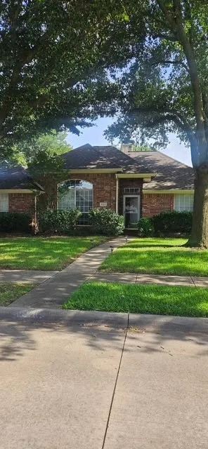 Single Family Residence For Rent in Collin County , 10911 River Oaks Drive, Frisco, Texas 75035, 3 Bedroom, 2 Bathroom, 2 Garage spaces, 1,475 Sqft, built in 1997, mls#21306854, Real Estate Agent in Frisco, Homes For Rent in Collin county, Homes For Rent in Frisco, Realtor in Frisco Texas, Real Estate Brokerage Independent Realty Texas, Luminita Cordes Realtor