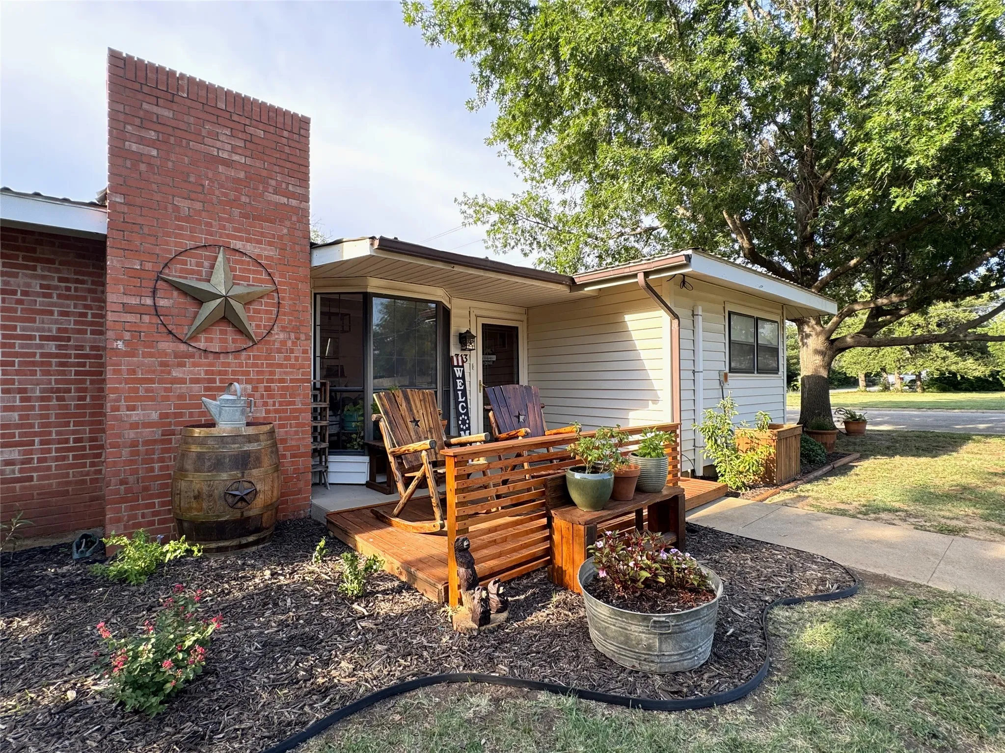 Single Family Residence For Sale in Coleman County , 313 Miami, Coleman, Texas 76834, 3 Bedroom, 2 Bathroom, Garage spaces, 1,338 Sqft, built in 1975, mls#21323186, Real Estate Agent in Coleman, Homes For Sale in Coleman county, Homes For Sale in Coleman, Realtor in Coleman Texas, Real Estate Brokerage Independent Realty Texas, Luminita Cordes Realtor
