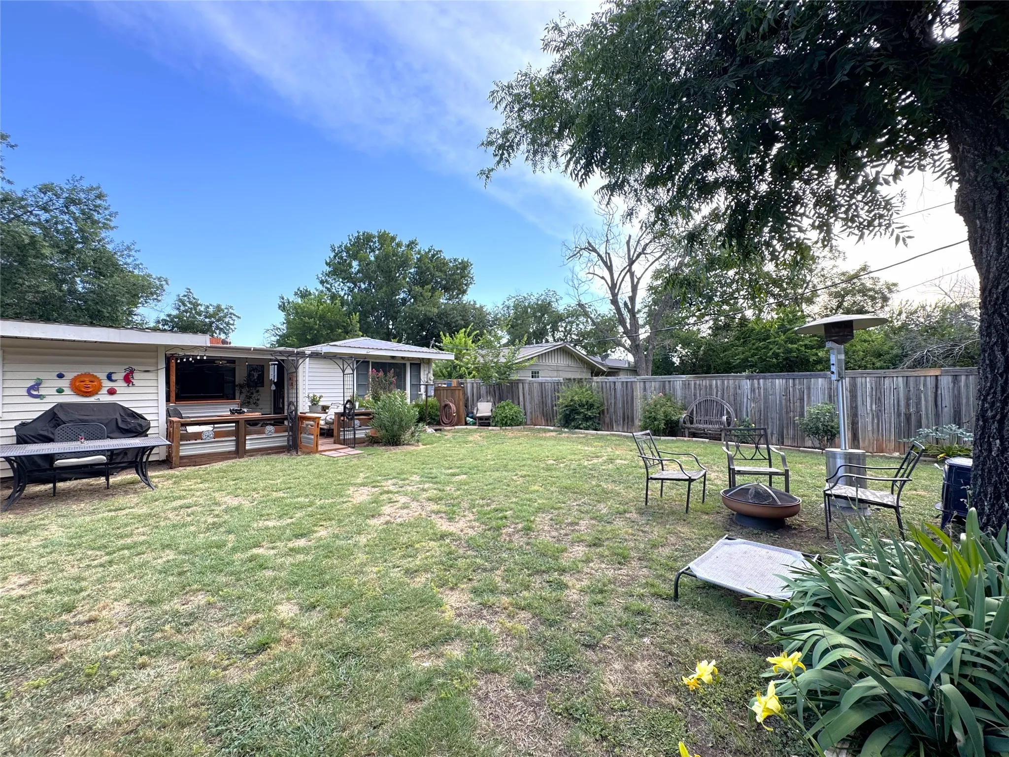 Single Family Residence For Sale in Coleman County , 313 Miami, Coleman, Texas 76834, 3 Bedroom, 2 Bathroom, Garage spaces, 1,338 Sqft, built in 1975, mls#21323186, Real Estate Agent in Coleman, Homes For Sale in Coleman county, Homes For Sale in Coleman, Realtor in Coleman Texas, Real Estate Brokerage Independent Realty Texas, Luminita Cordes Realtor