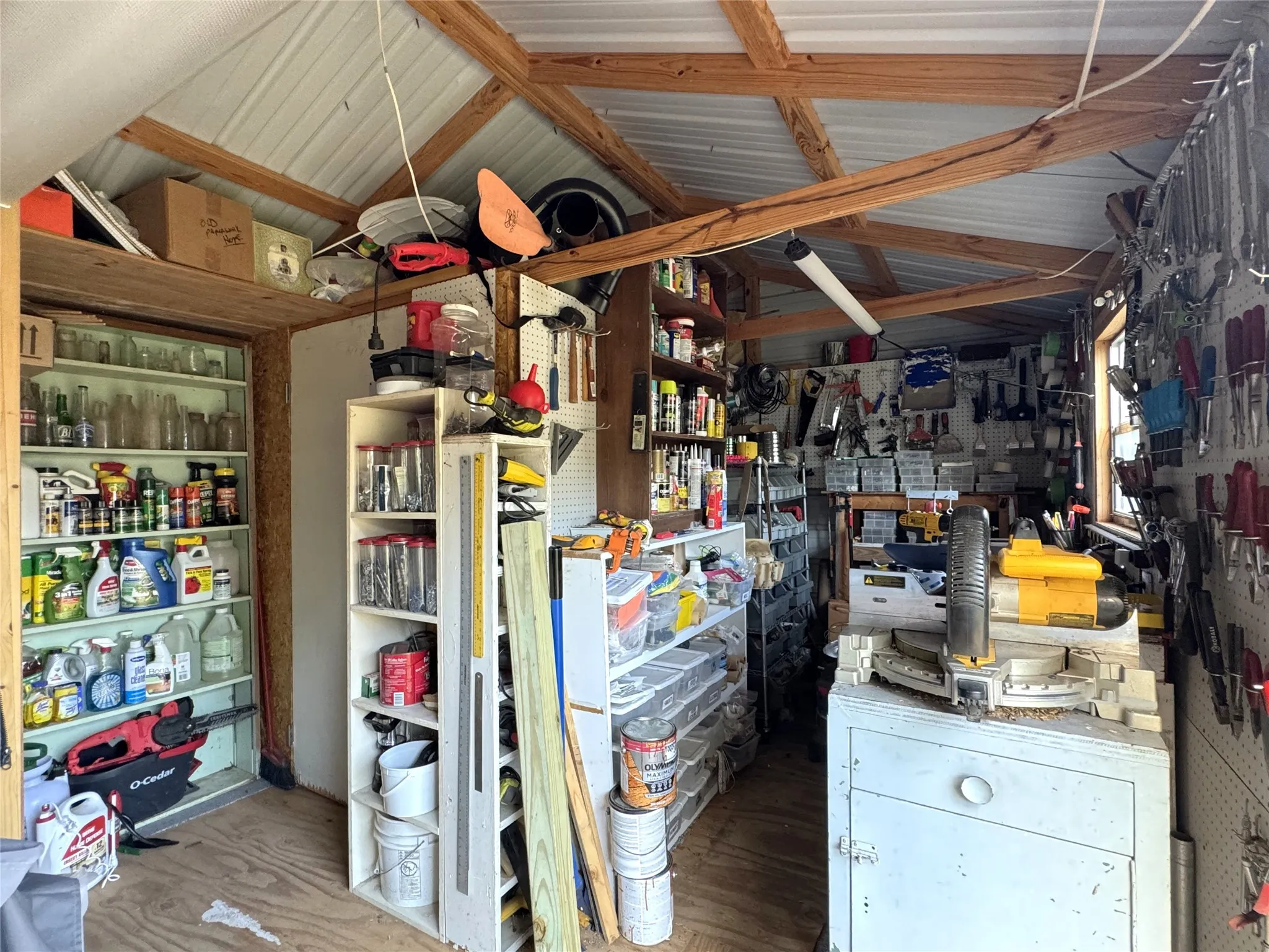 Single Family Residence For Sale in Coleman County , 313 Miami, Coleman, Texas 76834, 3 Bedroom, 2 Bathroom, Garage spaces, 1,338 Sqft, built in 1975, mls#21323186, Real Estate Agent in Coleman, Homes For Sale in Coleman county, Homes For Sale in Coleman, Realtor in Coleman Texas, Real Estate Brokerage Independent Realty Texas, Luminita Cordes Realtor
