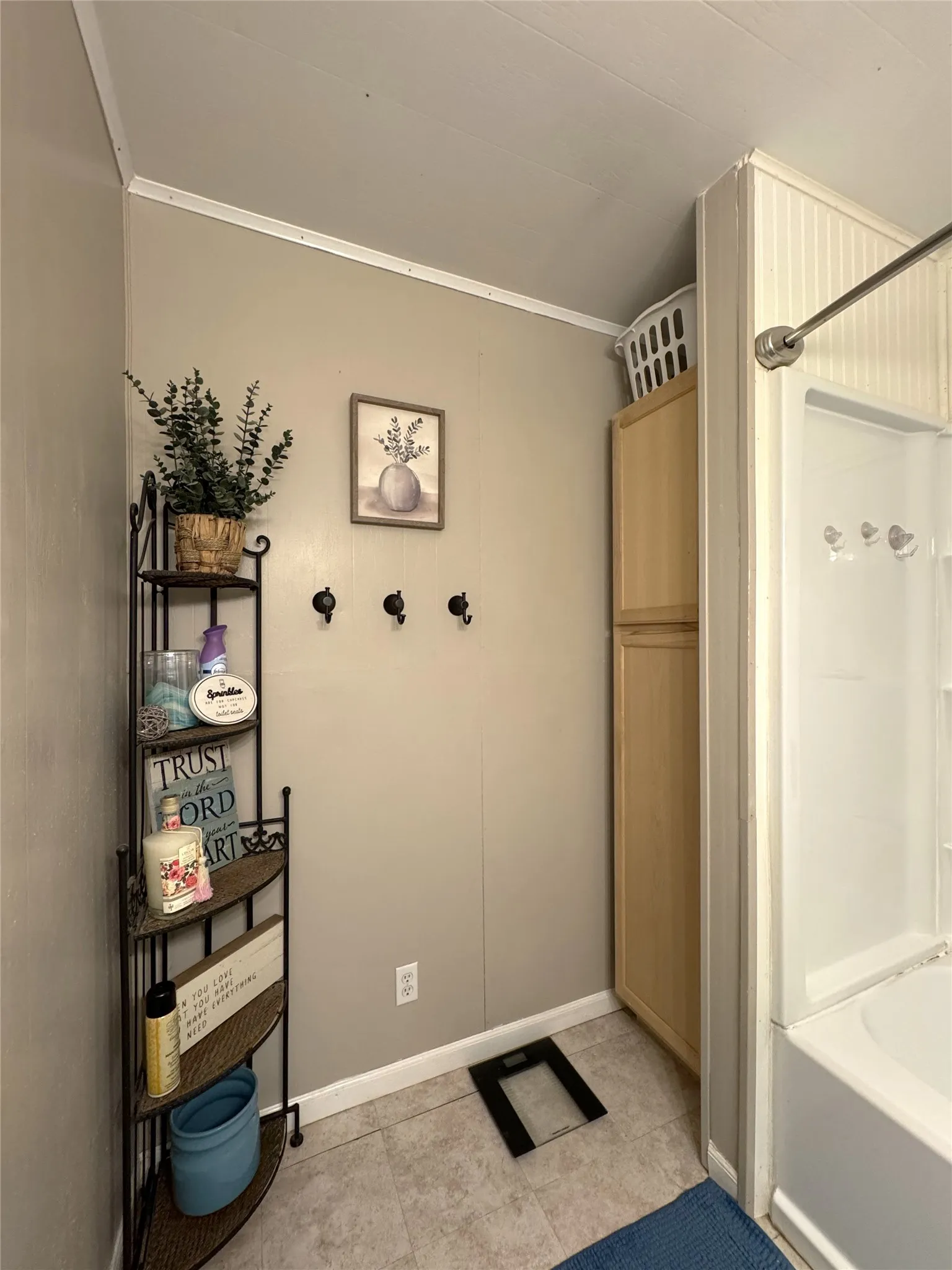 Single Family Residence For Sale in Coleman County , 313 Miami, Coleman, Texas 76834, 3 Bedroom, 2 Bathroom, Garage spaces, 1,338 Sqft, built in 1975, mls#21323186, Real Estate Agent in Coleman, Homes For Sale in Coleman county, Homes For Sale in Coleman, Realtor in Coleman Texas, Real Estate Brokerage Independent Realty Texas, Luminita Cordes Realtor