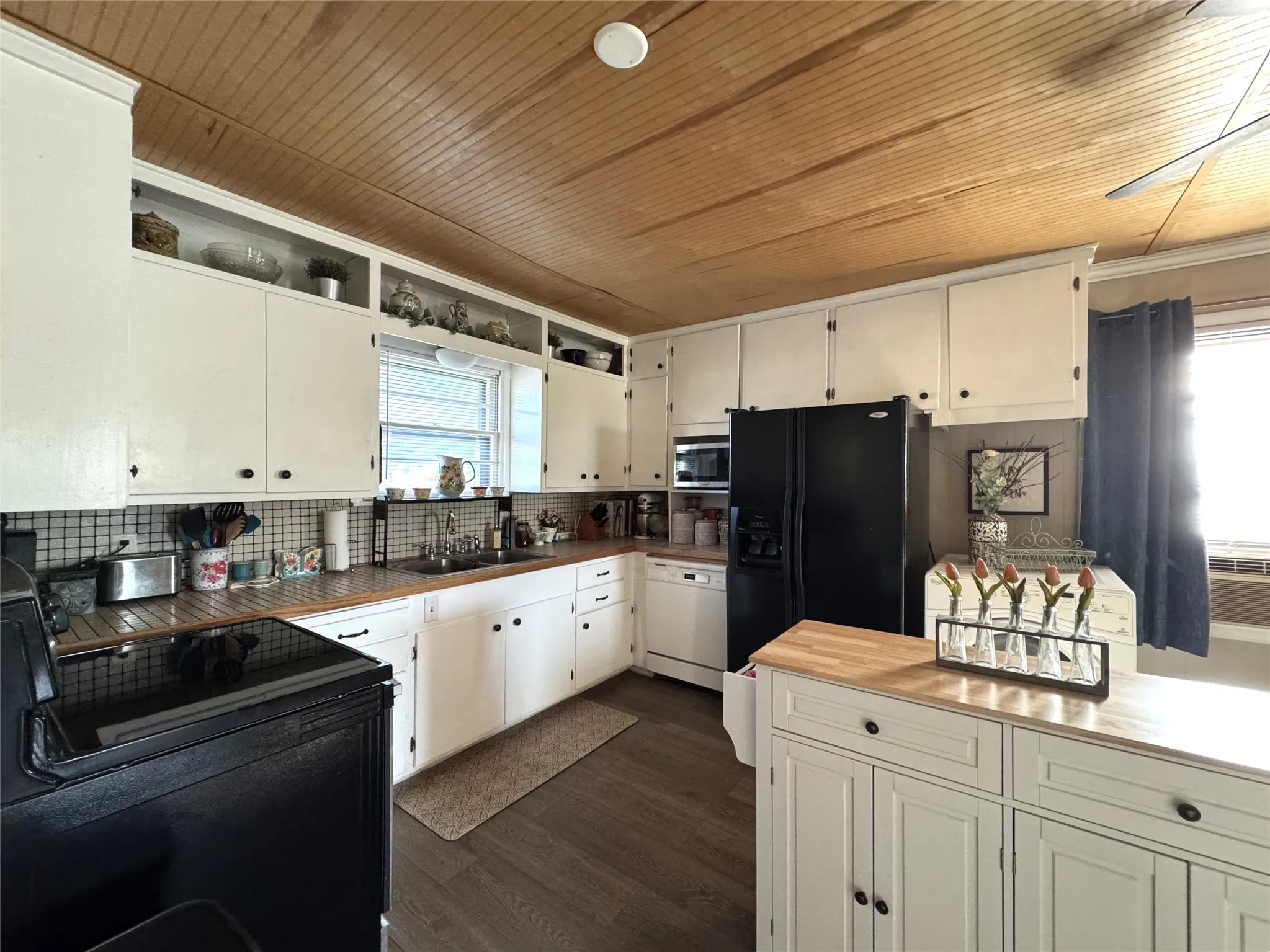 Single Family Residence For Sale in Coleman County , 313 Miami, Coleman, Texas 76834, 3 Bedroom, 2 Bathroom, Garage spaces, 1,338 Sqft, built in 1975, mls#21323186, Real Estate Agent in Coleman, Homes For Sale in Coleman county, Homes For Sale in Coleman, Realtor in Coleman Texas, Real Estate Brokerage Independent Realty Texas, Luminita Cordes Realtor