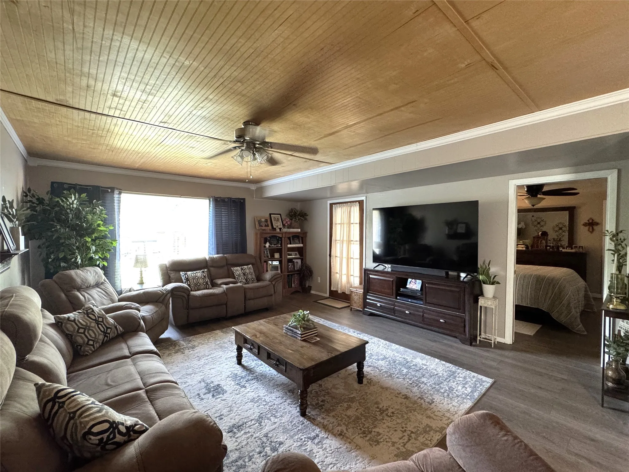 Single Family Residence For Sale in Coleman County , 313 Miami, Coleman, Texas 76834, 3 Bedroom, 2 Bathroom, Garage spaces, 1,338 Sqft, built in 1975, mls#21323186, Real Estate Agent in Coleman, Homes For Sale in Coleman county, Homes For Sale in Coleman, Realtor in Coleman Texas, Real Estate Brokerage Independent Realty Texas, Luminita Cordes Realtor