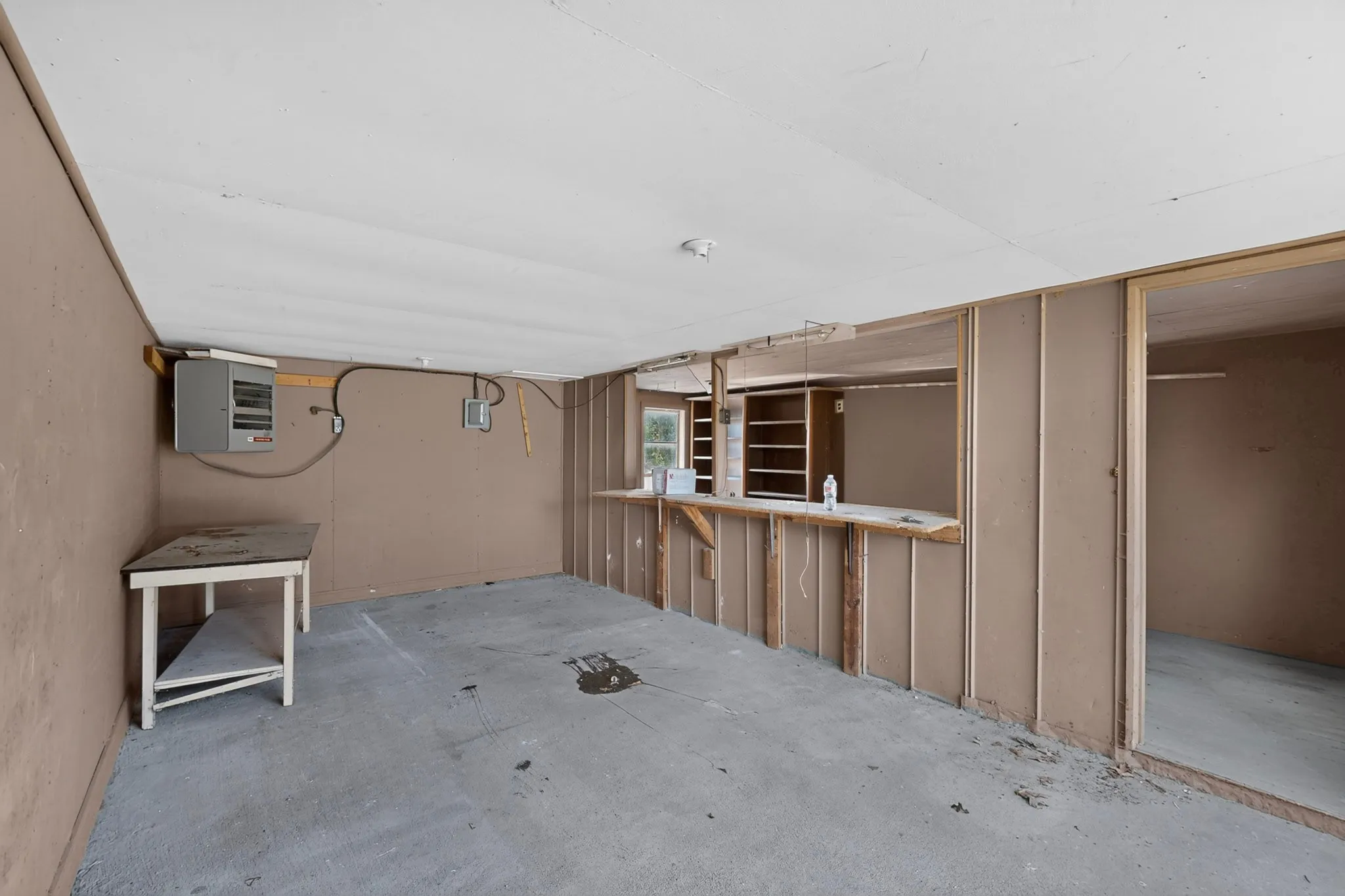 Single Family Residence For Sale in Grayson County , 908 W Heron Street, Denison, Texas 75020, 3 Bedroom, 3 Bathroom, 1 Garage spaces, 2,600 Sqft, built in 1942, mls#21323194, Real Estate Agent in Denison, Homes For Sale in Grayson county, Homes For Sale in Denison, Realtor in Denison Texas, Real Estate Brokerage Independent Realty Texas, Luminita Cordes Realtor