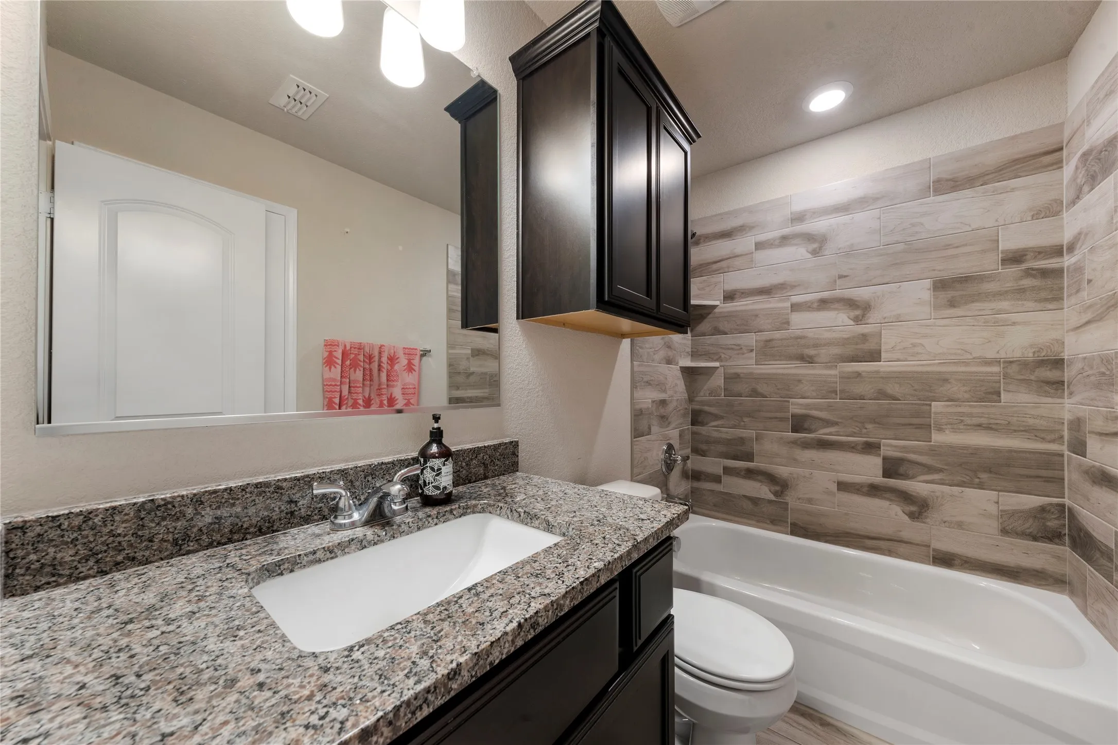 Guest Bathroom in hallway