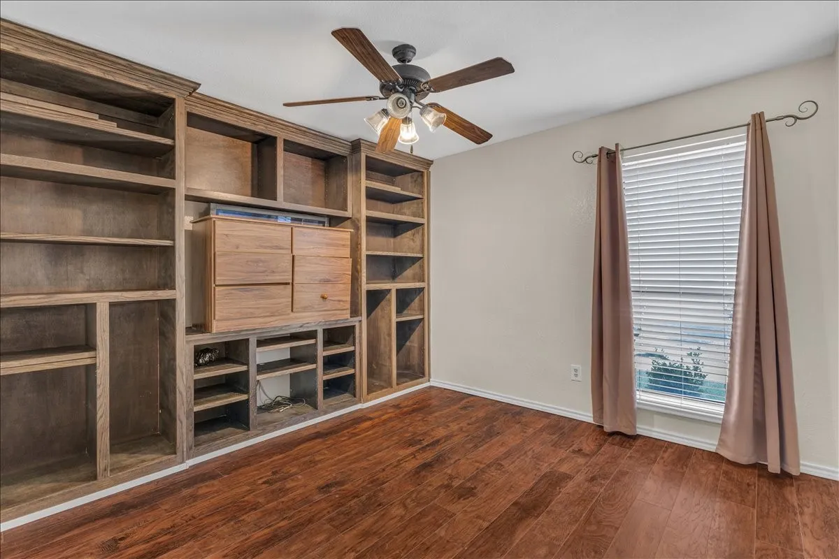 Single Family Residence For Sale in Tarrant County , 3423 Hickory Hill Drive, Arlington, Texas 76014, 3 Bedroom, 2 Bathroom, Garage spaces, 1,381 Sqft, built in 1978, Price $229,900, mls#21320590, Real Estate Agent in Arlington, Homes For Sale in Tarrant county, Homes For Sale in Arlington, Realtor in Arlington Texas, Real Estate Brokerage Independent Realty Texas, Luminita Cordes Realtor
