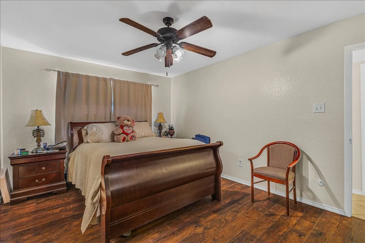 Single Family Residence For Sale in Tarrant County , 3423 Hickory Hill Drive, Arlington, Texas 76014, 3 Bedroom, 2 Bathroom, Garage spaces, 1,381 Sqft, built in 1978, Price $229,900, mls#21320590, Real Estate Agent in Arlington, Homes For Sale in Tarrant county, Homes For Sale in Arlington, Realtor in Arlington Texas, Real Estate Brokerage Independent Realty Texas, Luminita Cordes Realtor