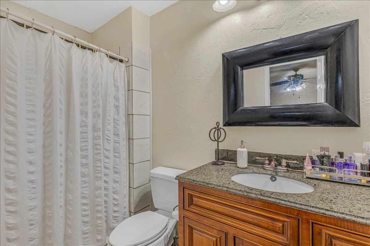 Single Family Residence For Sale in Tarrant County , 3423 Hickory Hill Drive, Arlington, Texas 76014, 3 Bedroom, 2 Bathroom, Garage spaces, 1,381 Sqft, built in 1978, Price $229,900, mls#21320590, Real Estate Agent in Arlington, Homes For Sale in Tarrant county, Homes For Sale in Arlington, Realtor in Arlington Texas, Real Estate Brokerage Independent Realty Texas, Luminita Cordes Realtor