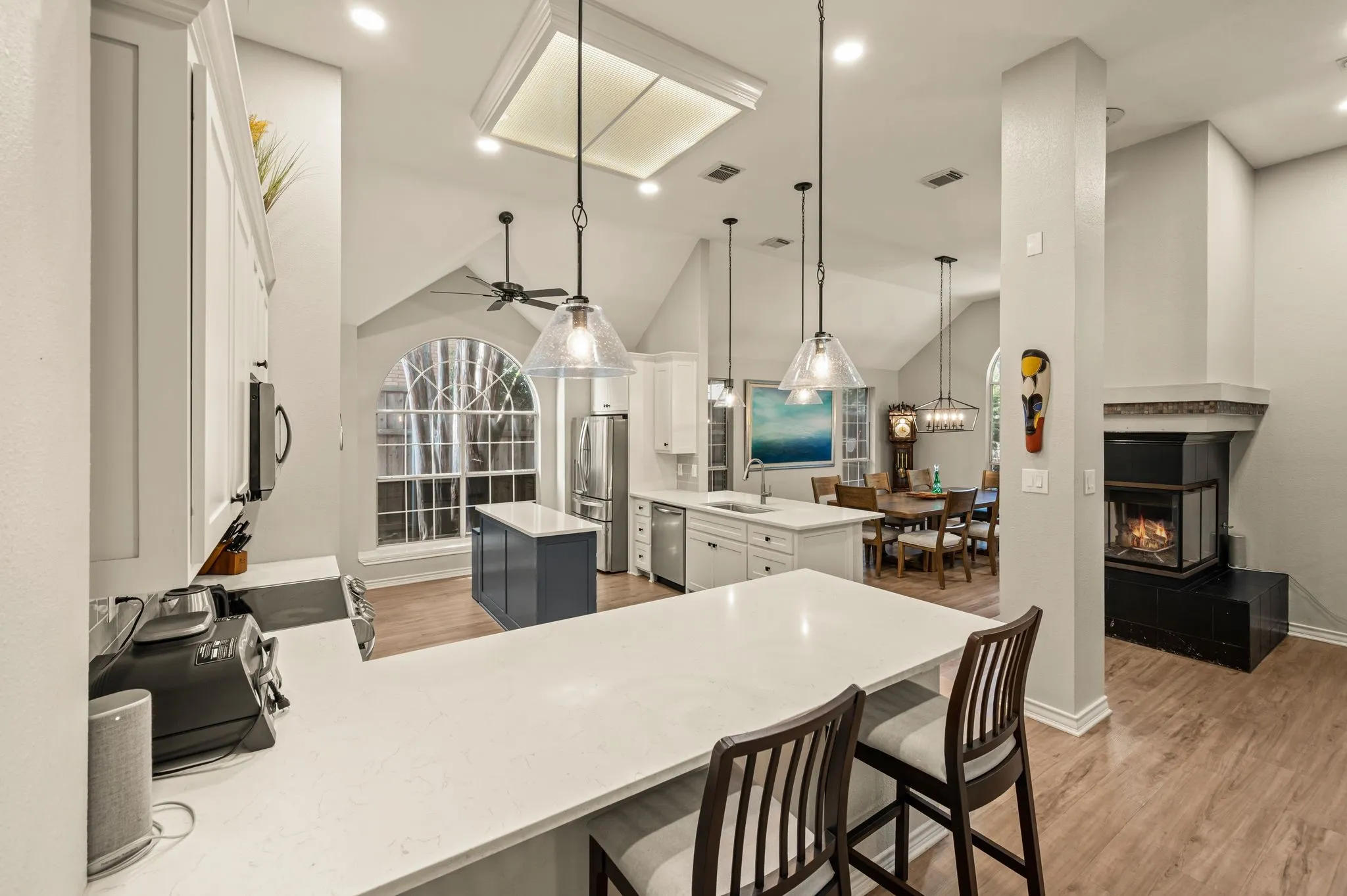 Single Family Residence For Sale in Denton County , 3312 Heather Glen Drive, Flower Mound, Texas 75028, 4 Bedroom, 2 Bathroom, 2 Garage spaces, 2,523 Sqft, built in 1988, mls#21321798, Real Estate Agent in Flower Mound, Homes For Sale in Denton county, Homes For Sale in Flower Mound, Realtor in Flower Mound Texas, Real Estate Brokerage Independent Realty Texas, Luminita Cordes Realtor