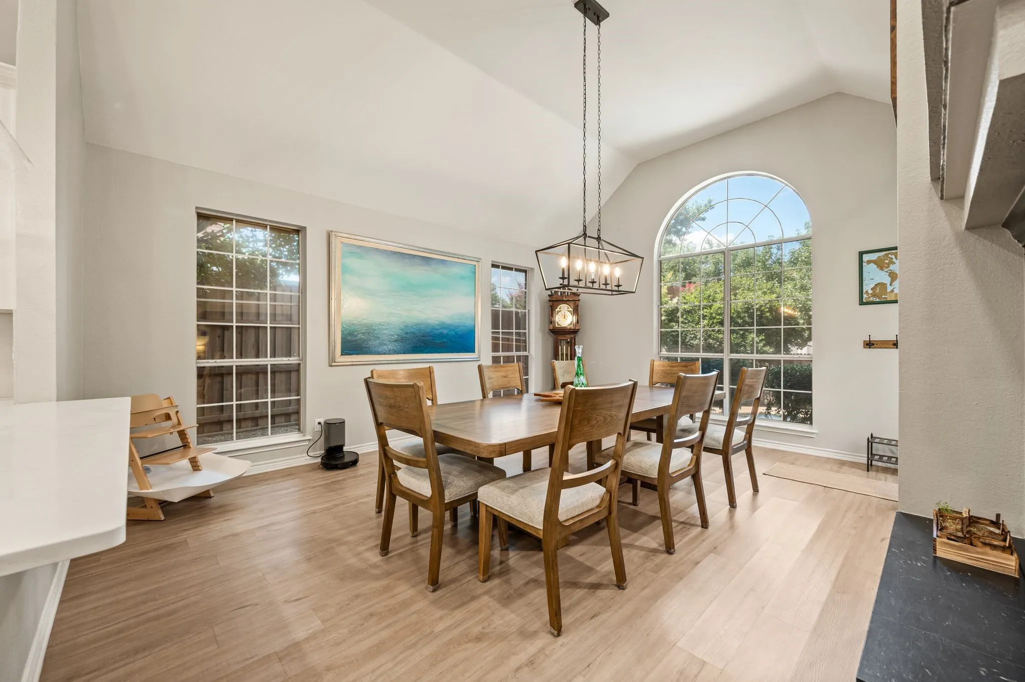 Single Family Residence For Sale in Denton County , 3312 Heather Glen Drive, Flower Mound, Texas 75028, 4 Bedroom, 2 Bathroom, 2 Garage spaces, 2,523 Sqft, built in 1988, mls#21321798, Real Estate Agent in Flower Mound, Homes For Sale in Denton county, Homes For Sale in Flower Mound, Realtor in Flower Mound Texas, Real Estate Brokerage Independent Realty Texas, Luminita Cordes Realtor