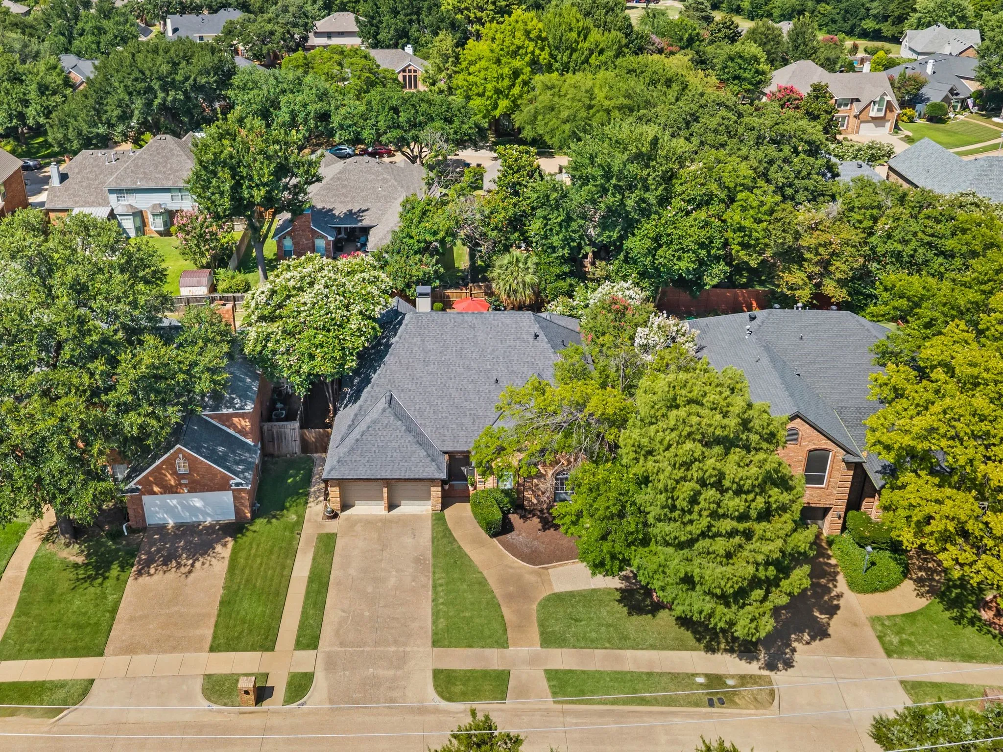 Single Family Residence For Sale in Denton County , 3312 Heather Glen Drive, Flower Mound, Texas 75028, 4 Bedroom, 2 Bathroom, 2 Garage spaces, 2,523 Sqft, built in 1988, mls#21321798, Real Estate Agent in Flower Mound, Homes For Sale in Denton county, Homes For Sale in Flower Mound, Realtor in Flower Mound Texas, Real Estate Brokerage Independent Realty Texas, Luminita Cordes Realtor