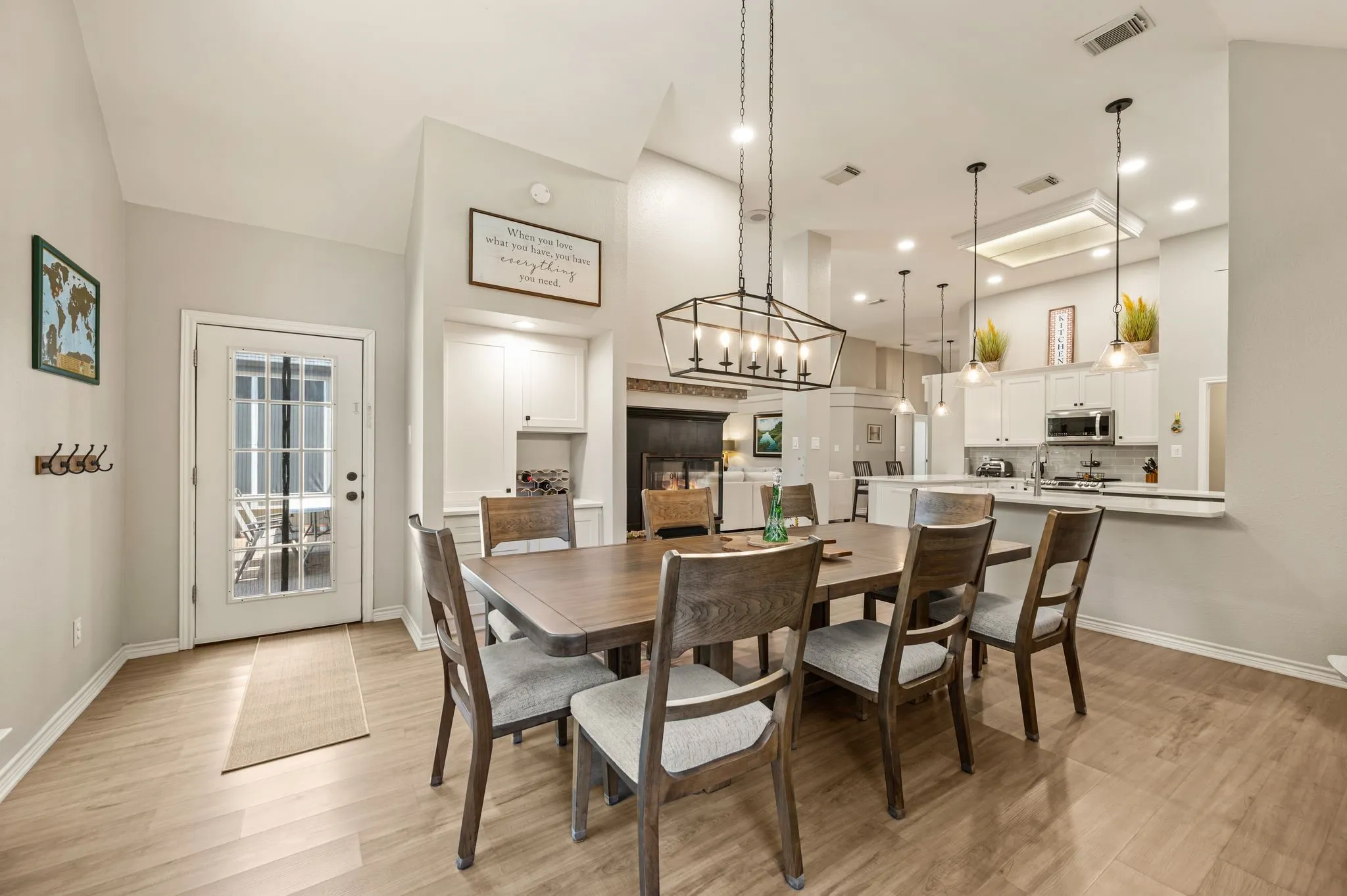 Single Family Residence For Sale in Denton County , 3312 Heather Glen Drive, Flower Mound, Texas 75028, 4 Bedroom, 2 Bathroom, 2 Garage spaces, 2,523 Sqft, built in 1988, mls#21321798, Real Estate Agent in Flower Mound, Homes For Sale in Denton county, Homes For Sale in Flower Mound, Realtor in Flower Mound Texas, Real Estate Brokerage Independent Realty Texas, Luminita Cordes Realtor