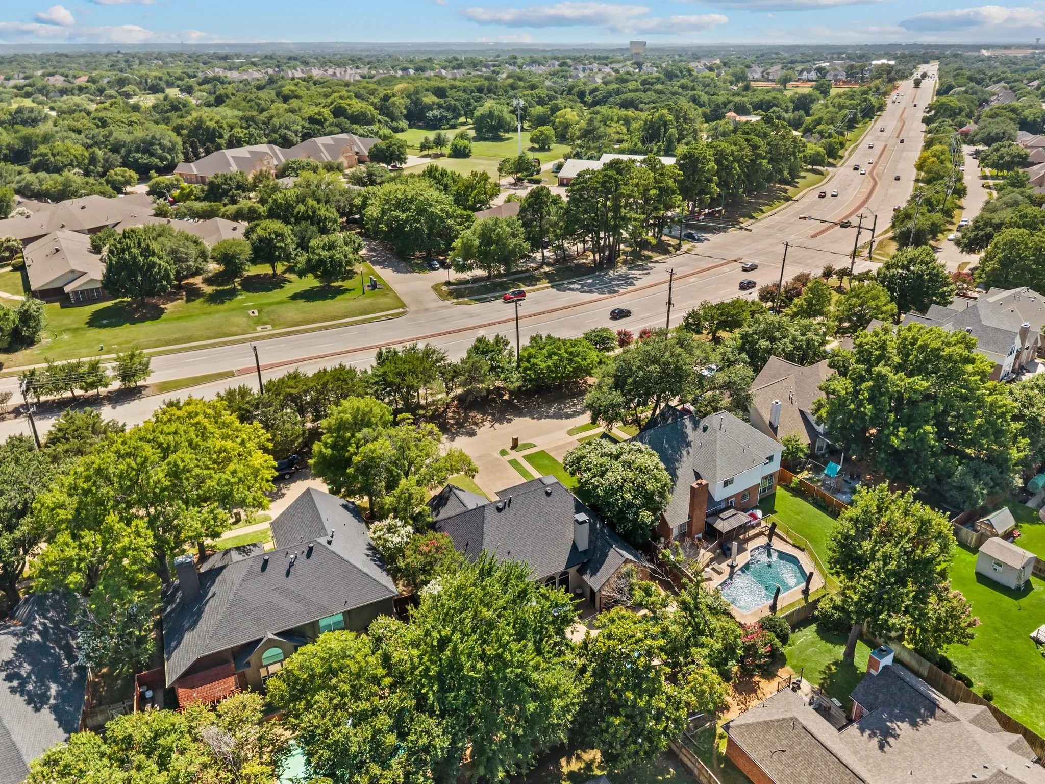 Single Family Residence For Sale in Denton County , 3312 Heather Glen Drive, Flower Mound, Texas 75028, 4 Bedroom, 2 Bathroom, 2 Garage spaces, 2,523 Sqft, built in 1988, mls#21321798, Real Estate Agent in Flower Mound, Homes For Sale in Denton county, Homes For Sale in Flower Mound, Realtor in Flower Mound Texas, Real Estate Brokerage Independent Realty Texas, Luminita Cordes Realtor