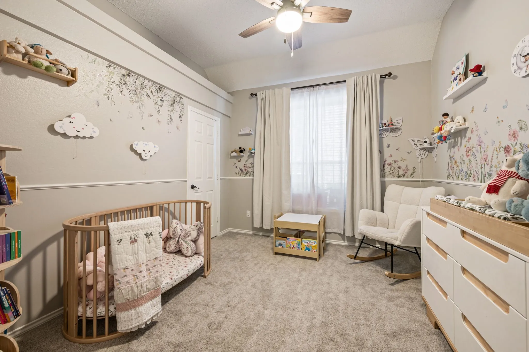 Single Family Residence For Sale in Denton County , 3312 Heather Glen Drive, Flower Mound, Texas 75028, 4 Bedroom, 2 Bathroom, 2 Garage spaces, 2,523 Sqft, built in 1988, mls#21321798, Real Estate Agent in Flower Mound, Homes For Sale in Denton county, Homes For Sale in Flower Mound, Realtor in Flower Mound Texas, Real Estate Brokerage Independent Realty Texas, Luminita Cordes Realtor