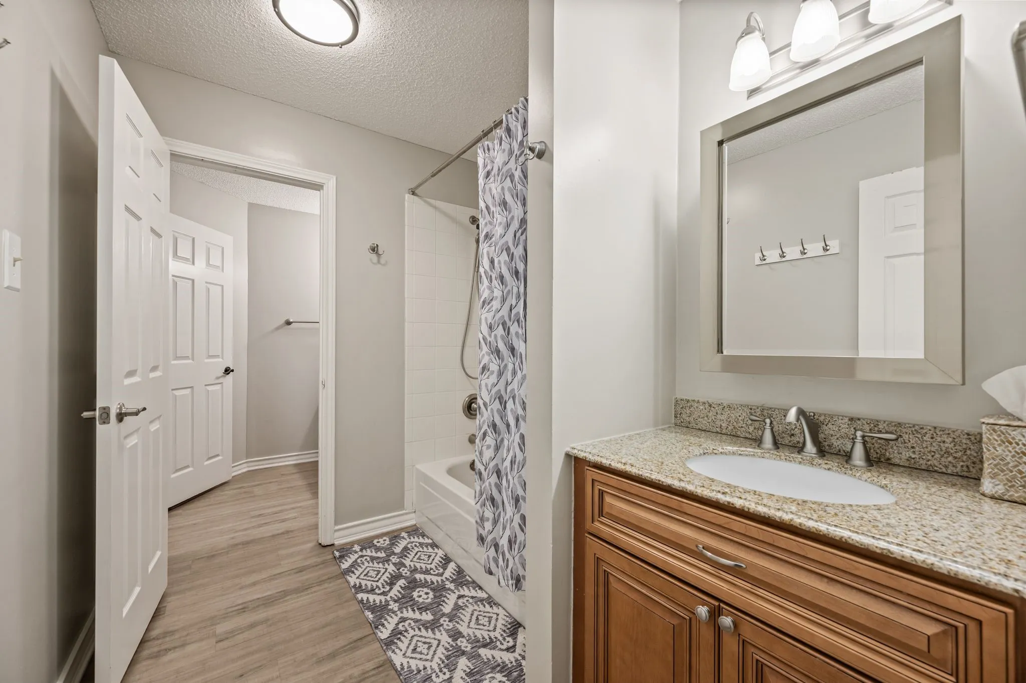 Single Family Residence For Sale in Denton County , 3312 Heather Glen Drive, Flower Mound, Texas 75028, 4 Bedroom, 2 Bathroom, 2 Garage spaces, 2,523 Sqft, built in 1988, mls#21321798, Real Estate Agent in Flower Mound, Homes For Sale in Denton county, Homes For Sale in Flower Mound, Realtor in Flower Mound Texas, Real Estate Brokerage Independent Realty Texas, Luminita Cordes Realtor
