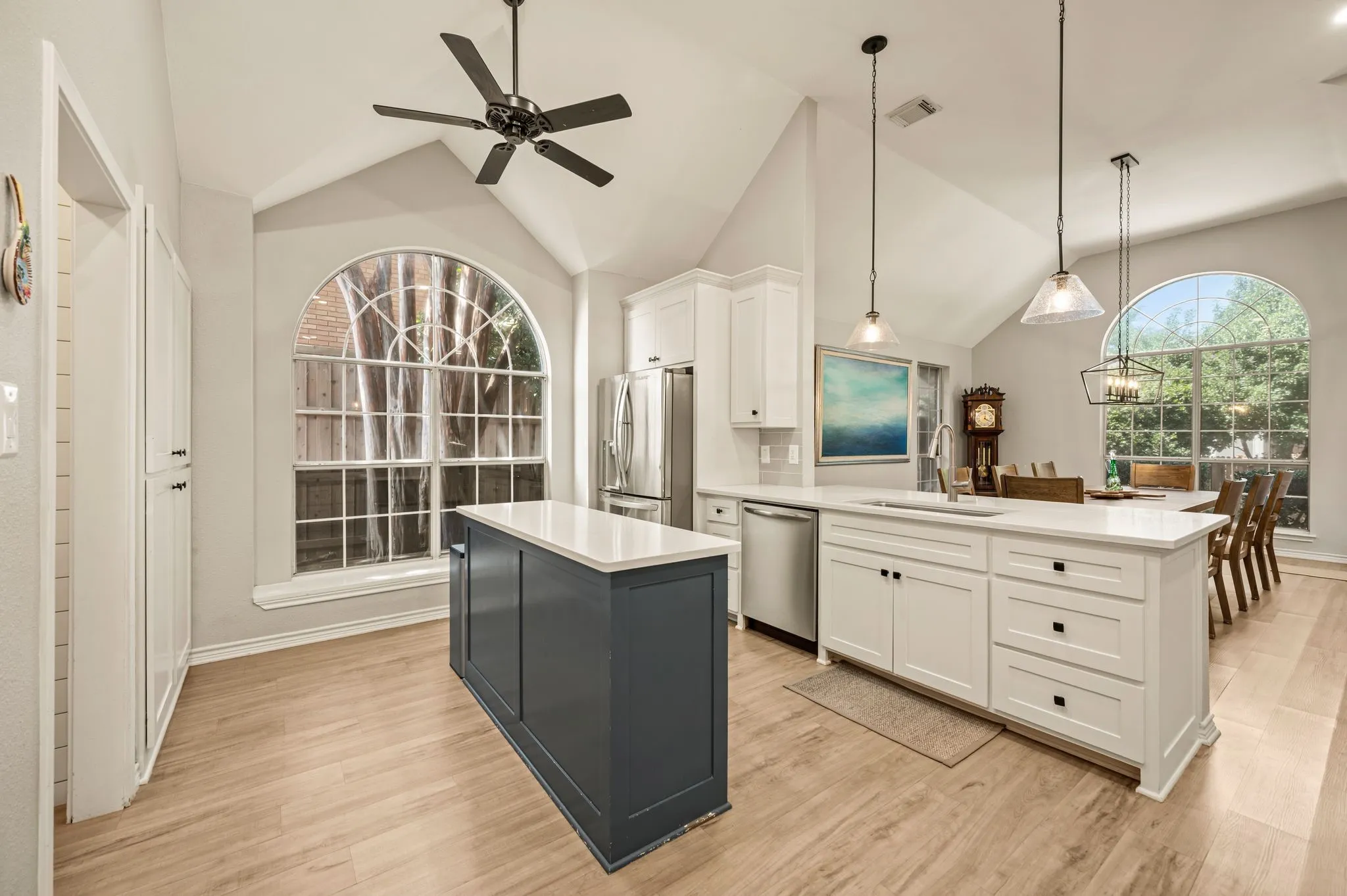 Single Family Residence For Sale in Denton County , 3312 Heather Glen Drive, Flower Mound, Texas 75028, 4 Bedroom, 2 Bathroom, 2 Garage spaces, 2,523 Sqft, built in 1988, mls#21321798, Real Estate Agent in Flower Mound, Homes For Sale in Denton county, Homes For Sale in Flower Mound, Realtor in Flower Mound Texas, Real Estate Brokerage Independent Realty Texas, Luminita Cordes Realtor