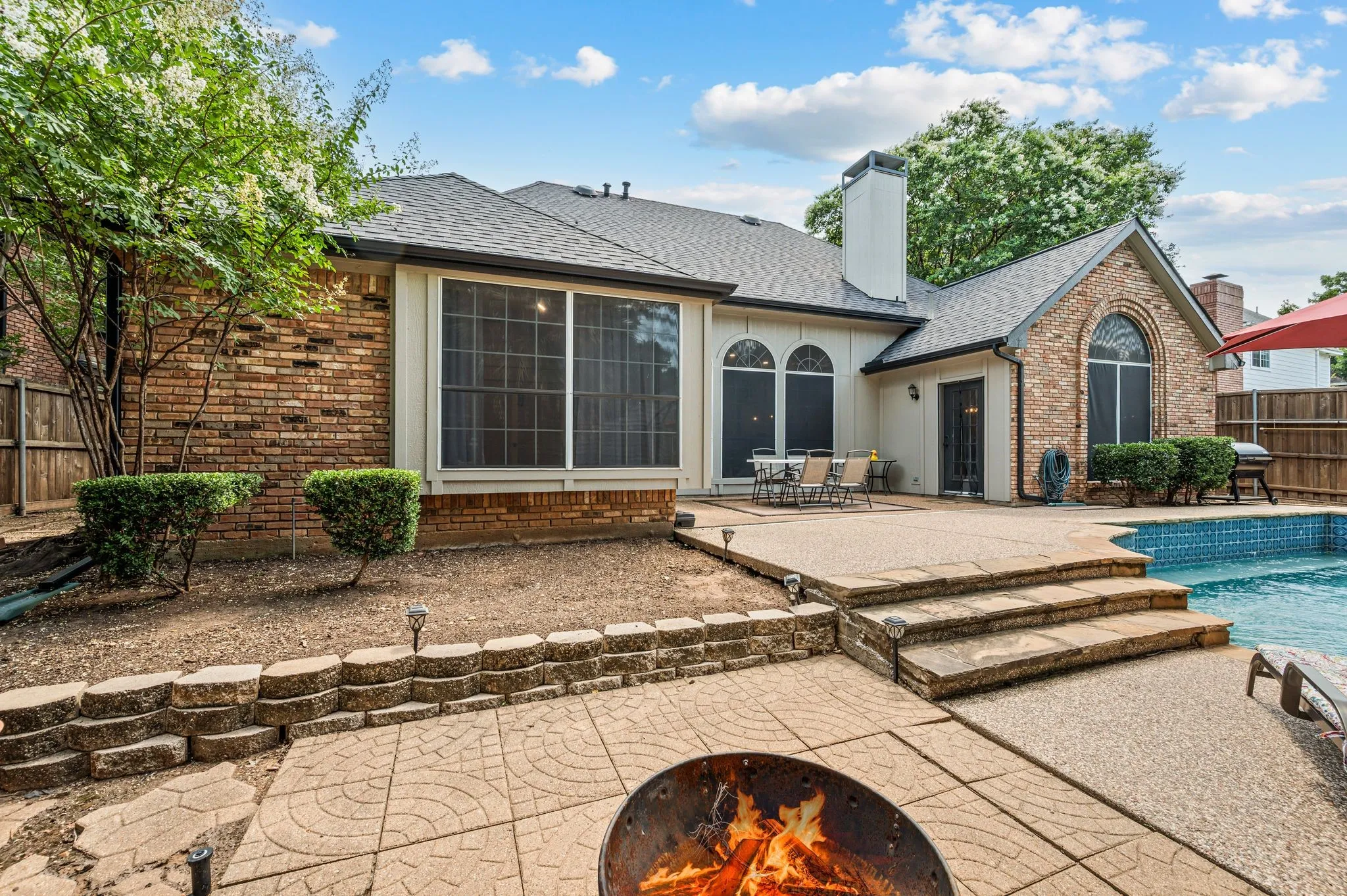 Single Family Residence For Sale in Denton County , 3312 Heather Glen Drive, Flower Mound, Texas 75028, 4 Bedroom, 2 Bathroom, 2 Garage spaces, 2,523 Sqft, built in 1988, mls#21321798, Real Estate Agent in Flower Mound, Homes For Sale in Denton county, Homes For Sale in Flower Mound, Realtor in Flower Mound Texas, Real Estate Brokerage Independent Realty Texas, Luminita Cordes Realtor