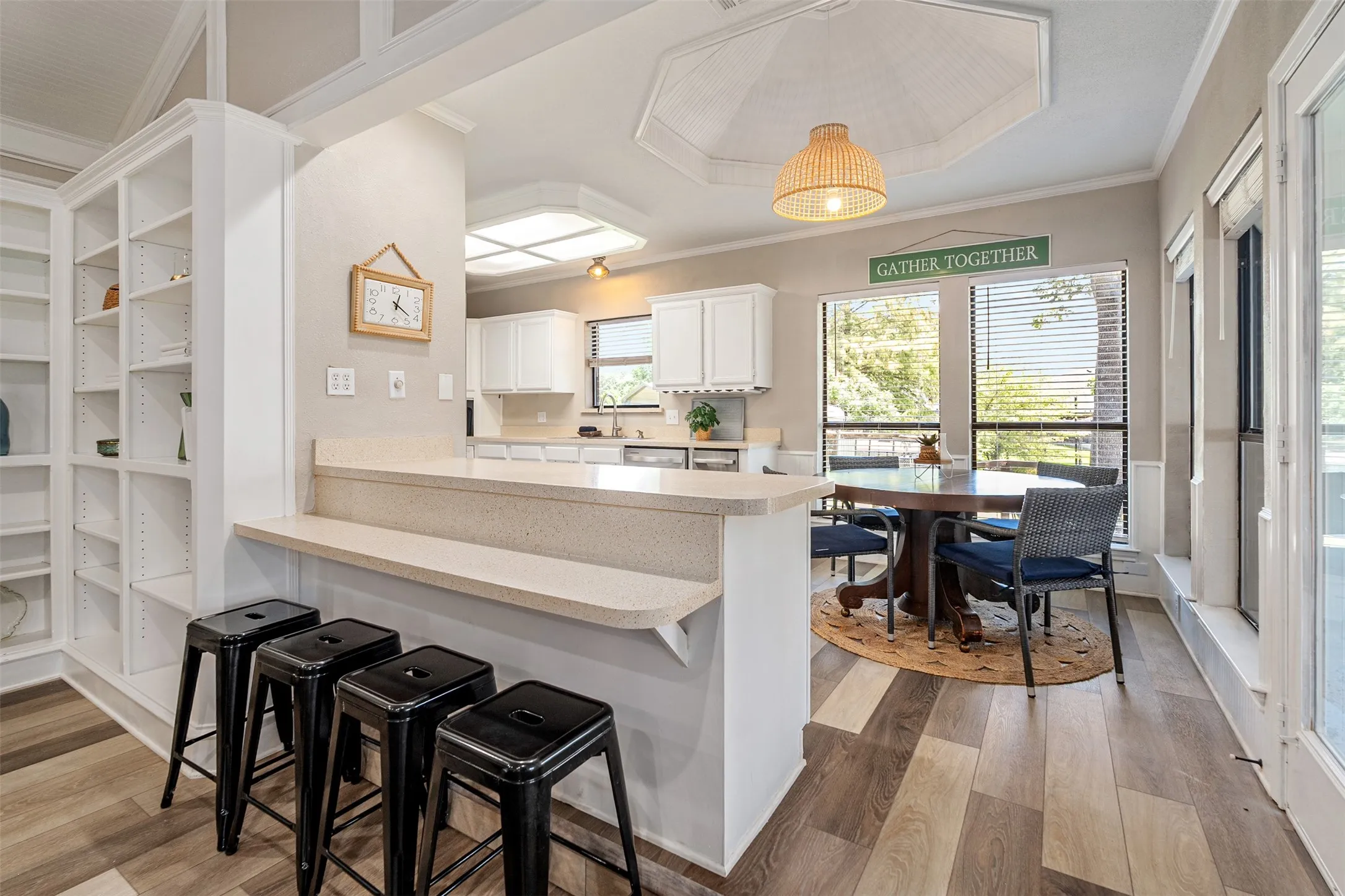 Kitchen with eat-in bar