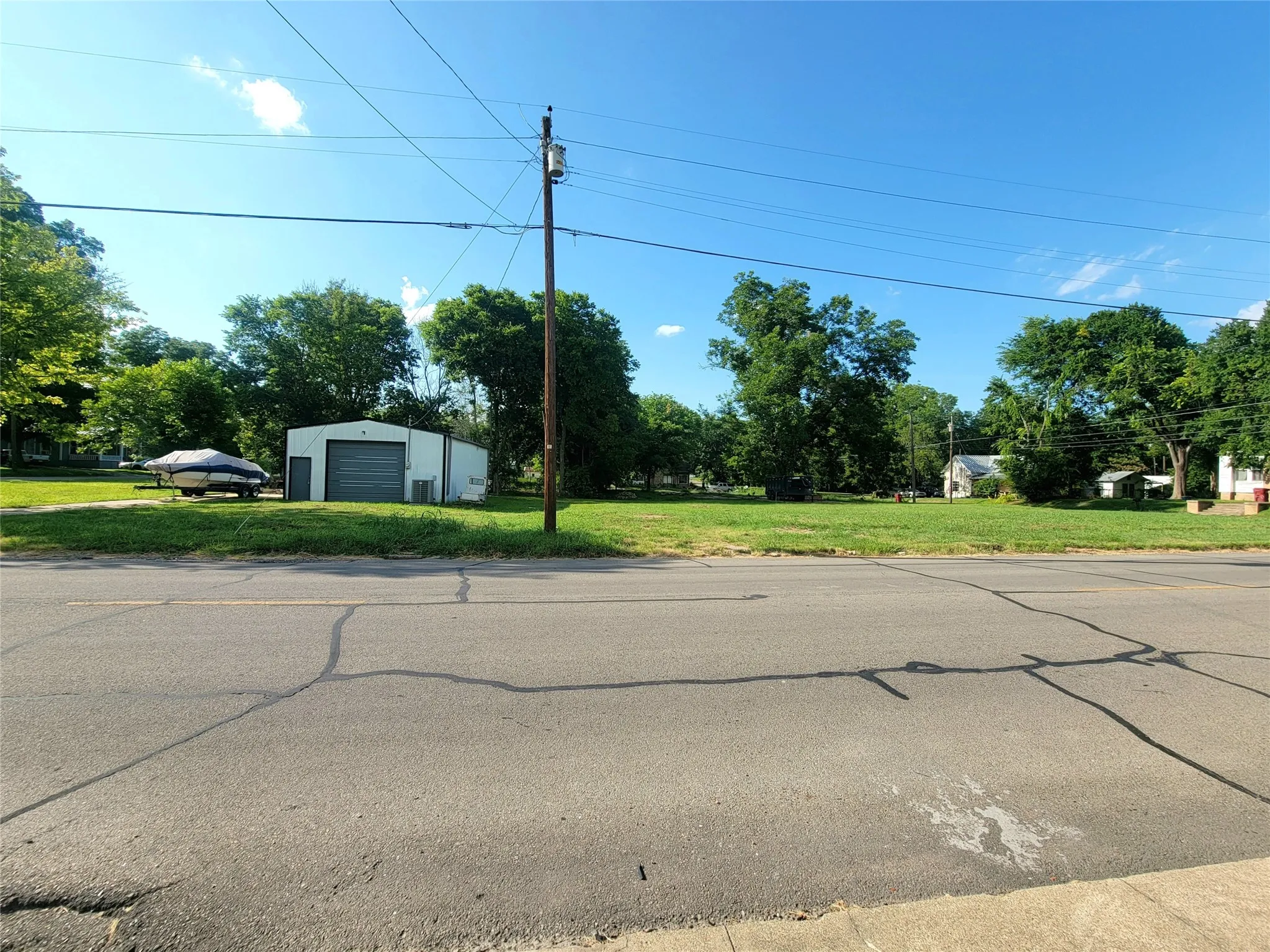 Improved Land For Sale in Red River (TX) County , 805 S Walnut, Clarksville, Texas 75426, 0, 0, Garage spaces, 0 Sqft, built in 2004, Price $125,000, mls#21315074, Real Estate Agent in Clarksville, Homes For Sale in Red River (TX) county, Homes For Sale in Clarksville, Realtor in Clarksville Texas, Real Estate Brokerage Independent Realty Texas, Luminita Cordes Realtor