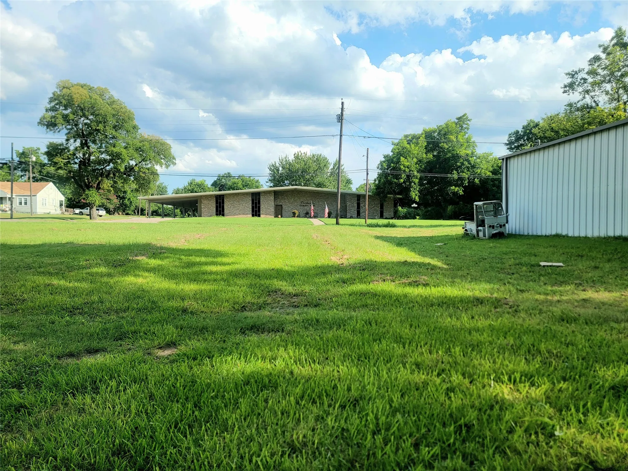 Improved Land For Sale in Red River (TX) County , 805 S Walnut, Clarksville, Texas 75426, 0, 0, Garage spaces, 0 Sqft, built in 2004, Price $125,000, mls#21315074, Real Estate Agent in Clarksville, Homes For Sale in Red River (TX) county, Homes For Sale in Clarksville, Realtor in Clarksville Texas, Real Estate Brokerage Independent Realty Texas, Luminita Cordes Realtor