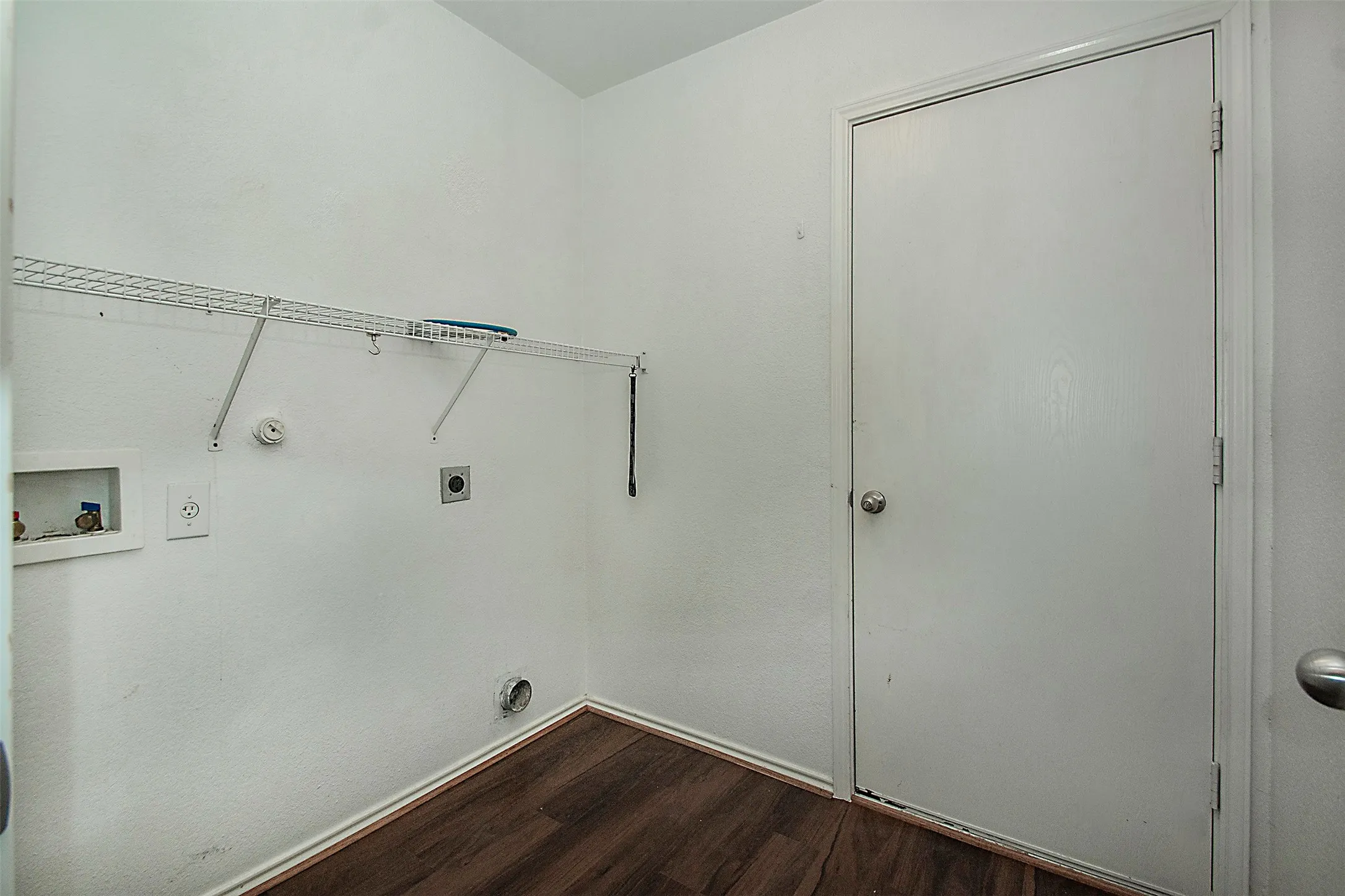 Single Family Residence For Rent in Denton County , 2812 Paddock Way, Denton, Texas 76210, 3 Bedroom, 2 Bathroom, 2 Garage spaces, 1,860 Sqft, built in 2006, mls#21321335, Real Estate Agent in Denton, Homes For Rent in Denton county, Homes For Rent in Denton, Realtor in Denton Texas, Real Estate Brokerage Independent Realty Texas, Luminita Cordes Realtor