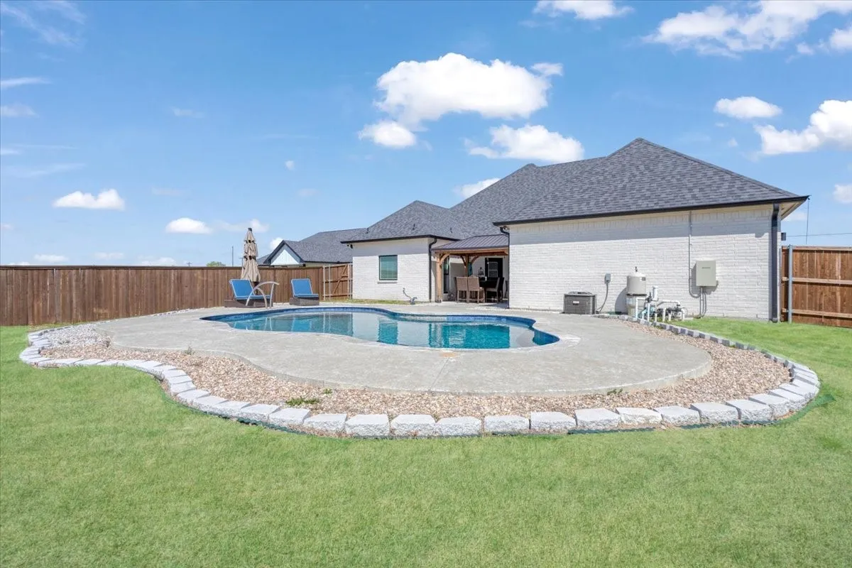 Single Family Residence For Sale in Lamar County , 6514 Old Clarksville Road, Reno, Texas 75462, 3 Bedroom, 2 Bathroom, 2 Garage spaces, 1,916 Sqft, built in 2023, mls#21323223, Real Estate Agent in Reno, Homes For Sale in Lamar county, Homes For Sale in Reno, Realtor in Reno Texas, Real Estate Brokerage Independent Realty Texas, Luminita Cordes Realtor