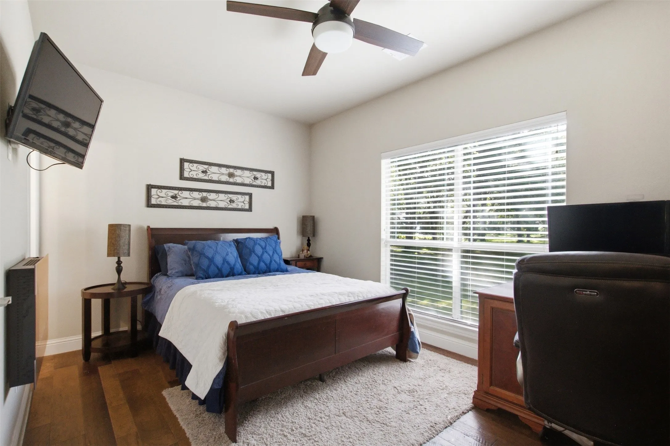 Bedroom 2 has Private Ensuite Bathroom