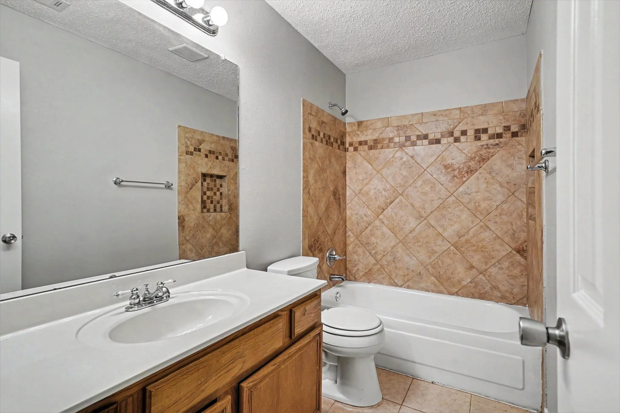 Single Family Residence For Sale in Tarrant County , 8844 Mystic Trail, Fort Worth, Texas 76118, 3 Bedroom, 2 Bathroom, 2 Garage spaces, 1,510 Sqft, built in 1987, mls#21301955, Real Estate Agent in Fort Worth, Homes For Sale in Tarrant county, Homes For Sale in Fort Worth, Realtor in Fort Worth Texas, Real Estate Brokerage Independent Realty Texas, Luminita Cordes Realtor