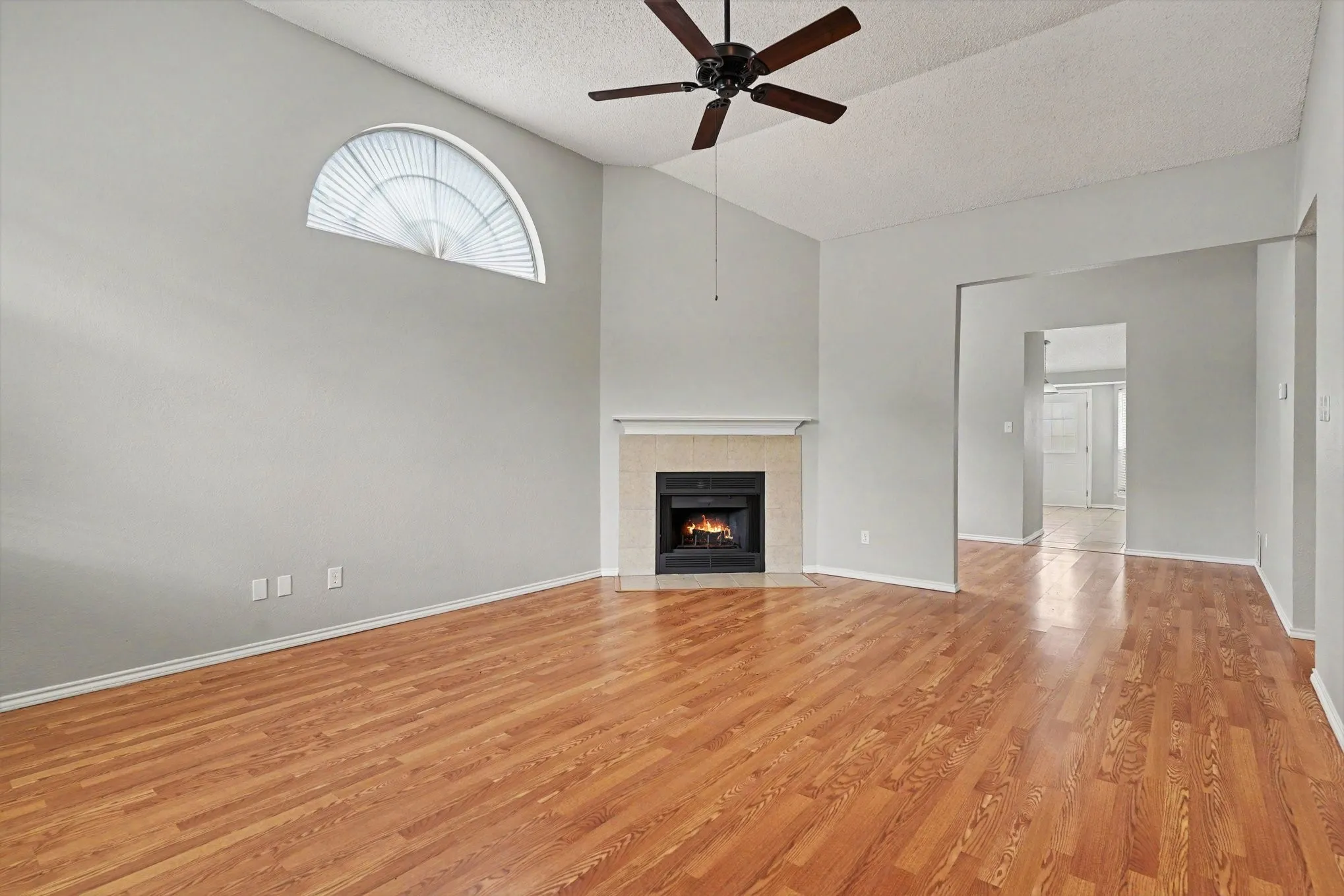 Single Family Residence For Sale in Tarrant County , 8844 Mystic Trail, Fort Worth, Texas 76118, 3 Bedroom, 2 Bathroom, 2 Garage spaces, 1,510 Sqft, built in 1987, mls#21301955, Real Estate Agent in Fort Worth, Homes For Sale in Tarrant county, Homes For Sale in Fort Worth, Realtor in Fort Worth Texas, Real Estate Brokerage Independent Realty Texas, Luminita Cordes Realtor